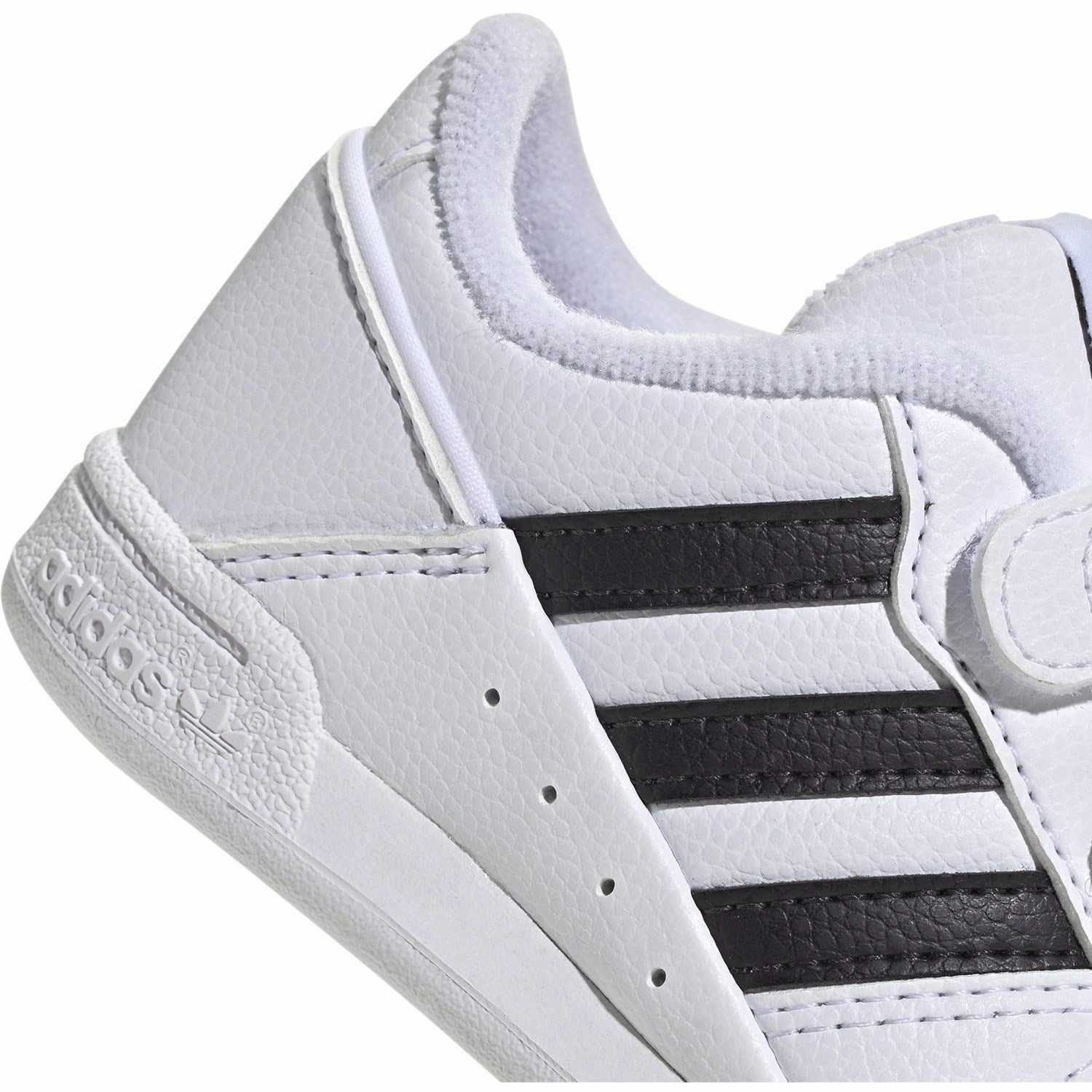 adidas Originals Ftwwht/Cblack/Ftwwht Team Court 2 Str Cf I Sneakers Soccer cleats