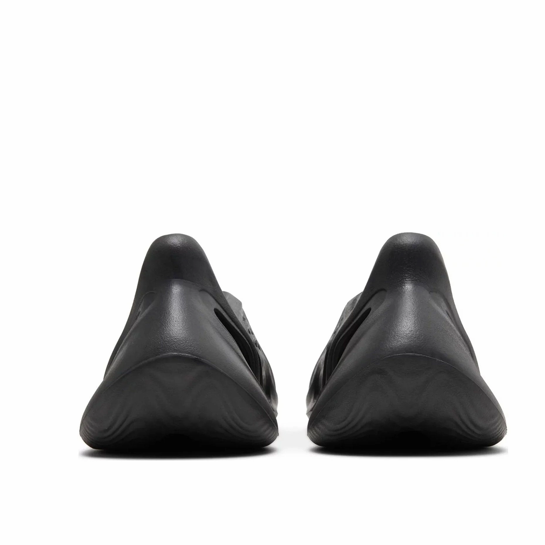 adidas Yeezy Foam RNNR Onyx Iconic footwear