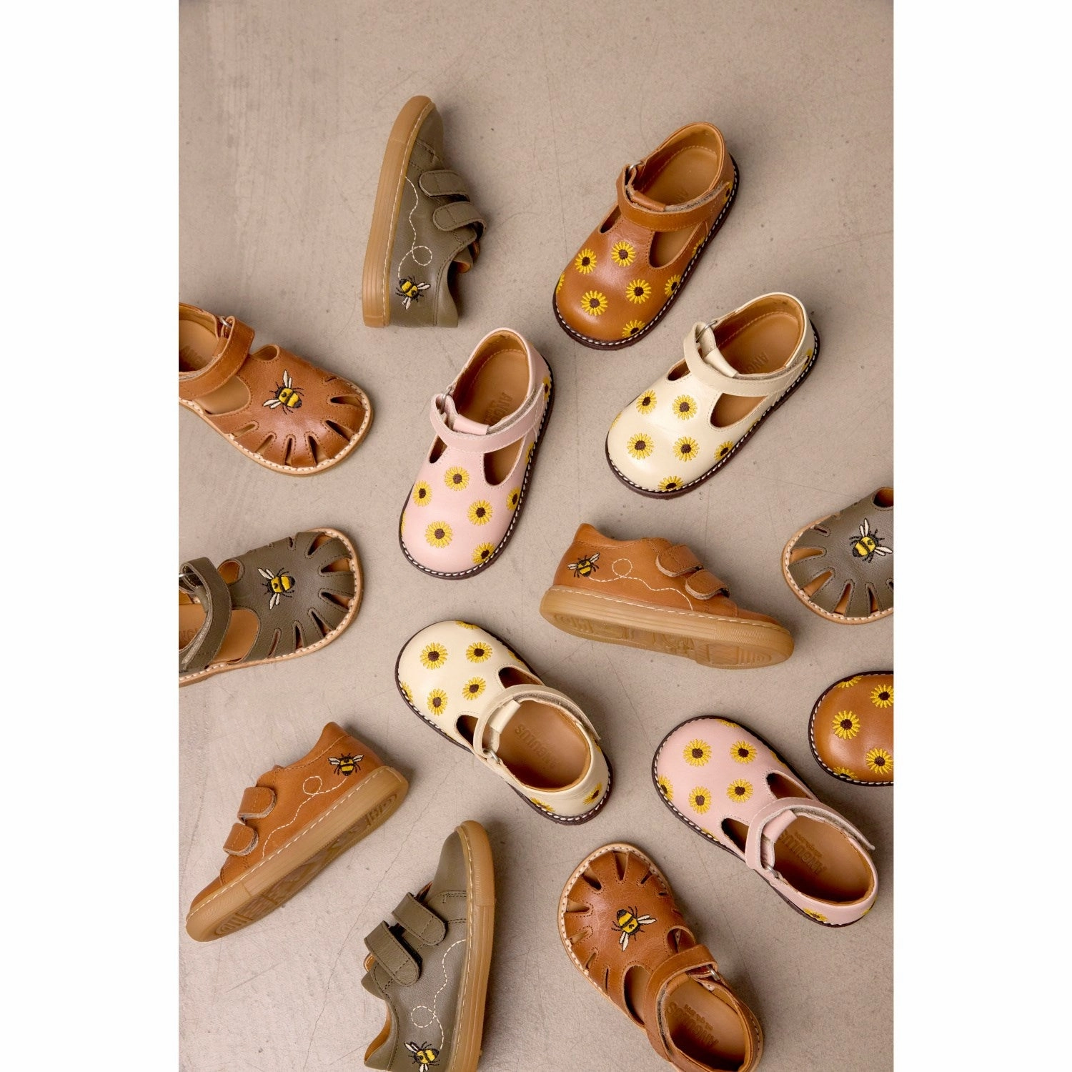 Angulus Forrest Beginner Sandal Med Bi Broderi Wedding shoes
