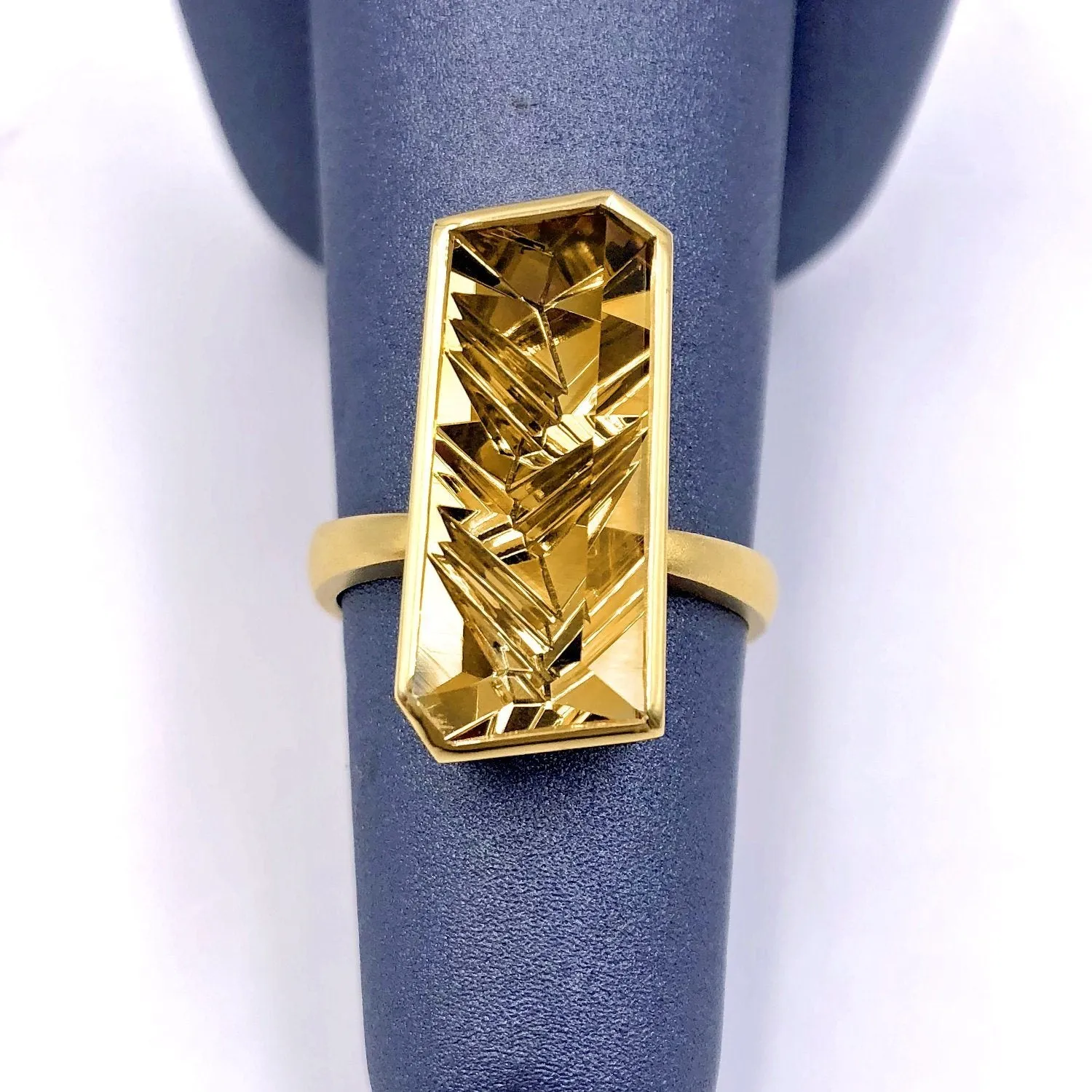 Atelier Munsteiner Vivid Fancy Cut Golden Beryl One of a Kind Vertical Bar Ring