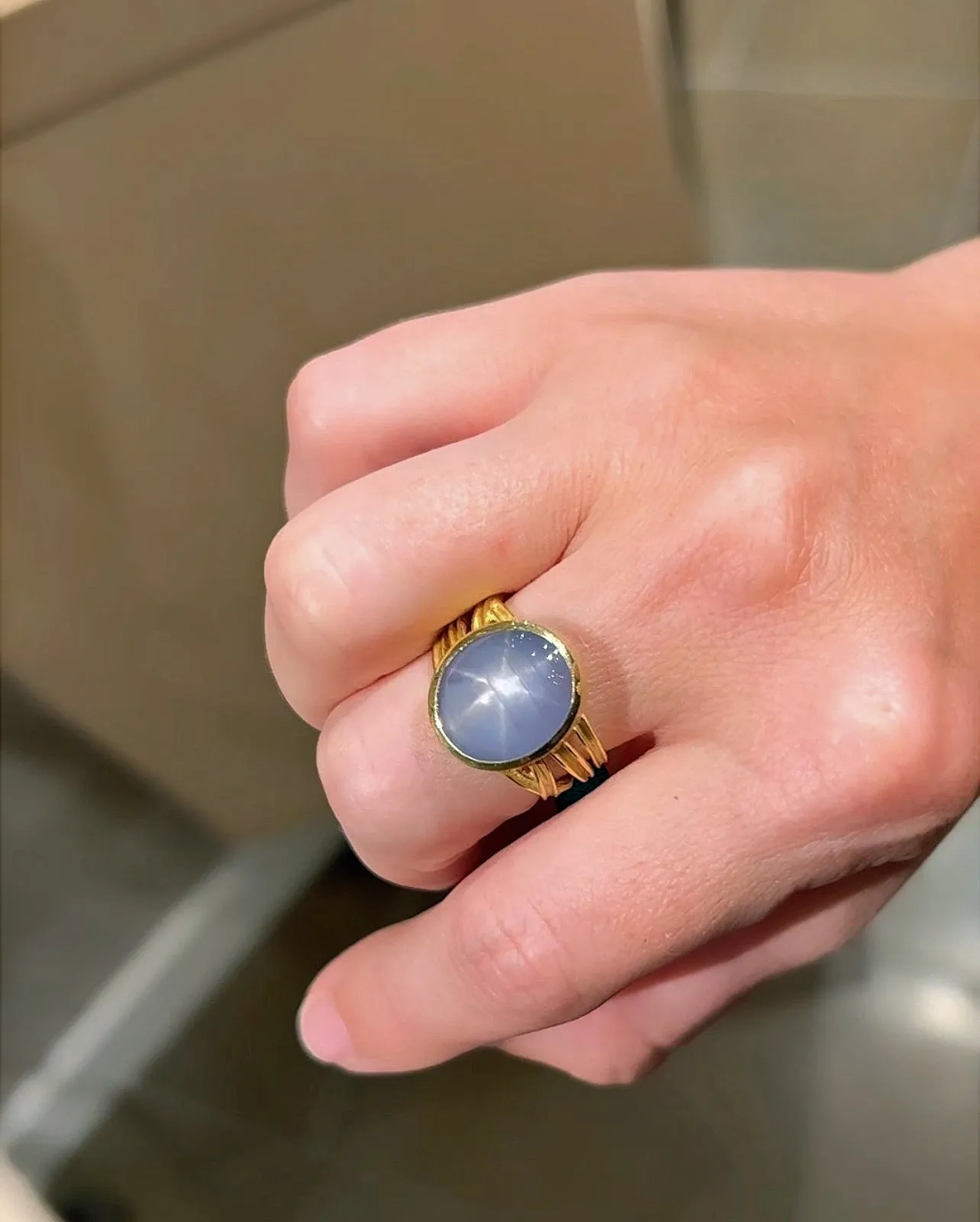 Barbara Heinrich Star Sapphire One of a Kind Gold Ribbon Ring