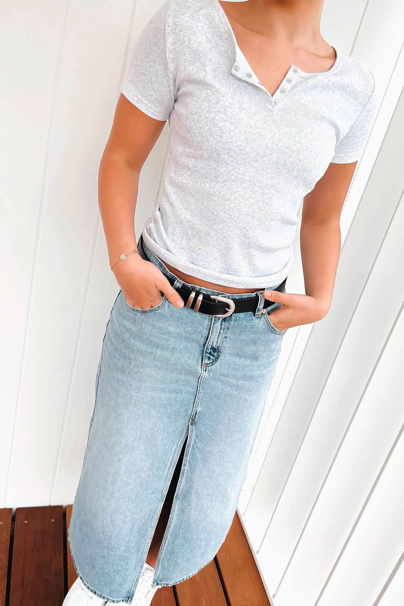 Billie Rib Buttoned Tee Snow Marle sale jeans