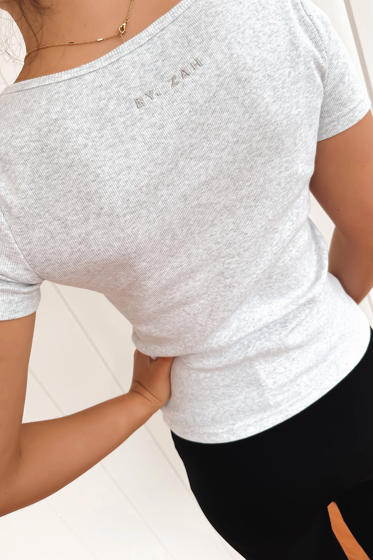 Billie Rib Buttoned Tee Snow Marle sale jeans