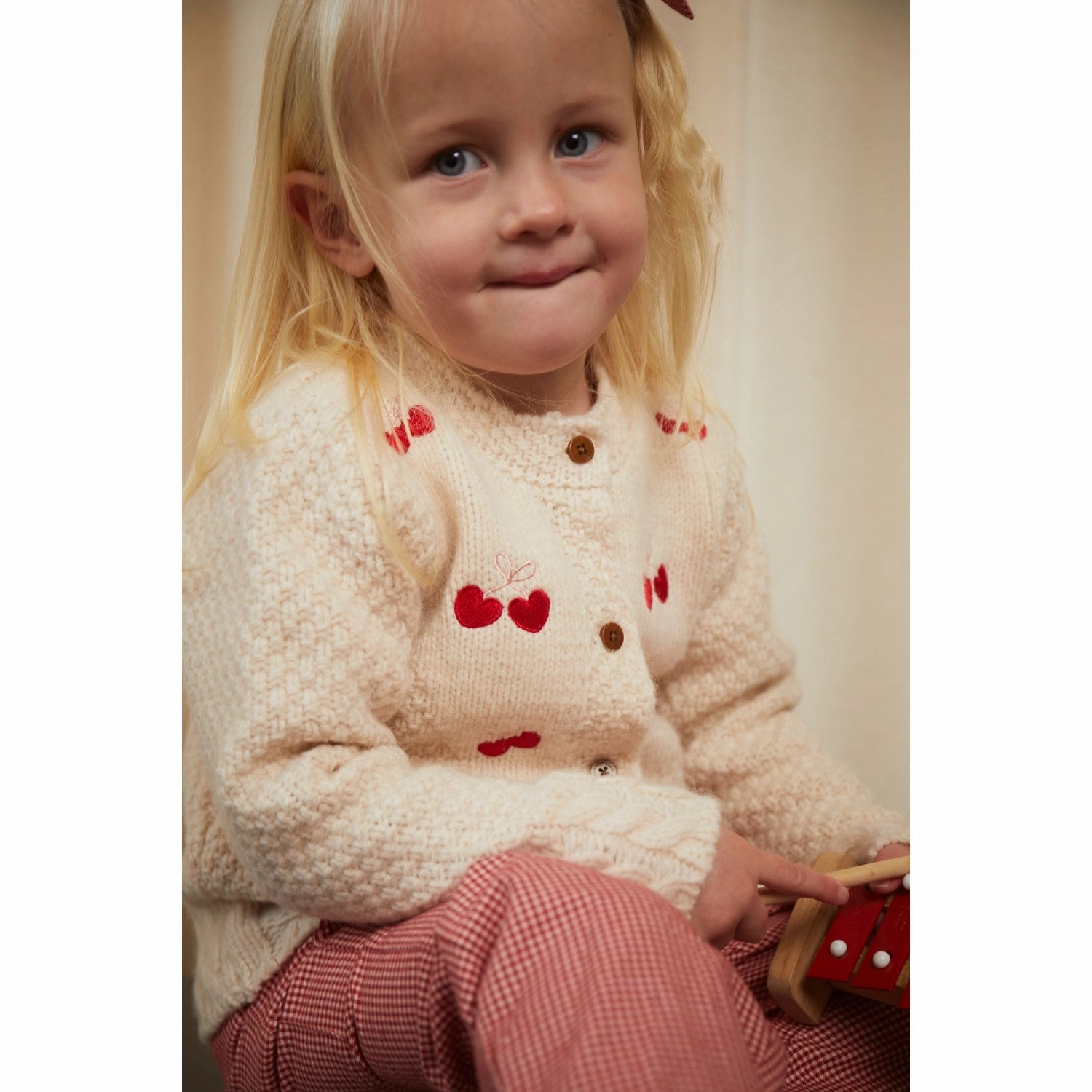 Copenhagen Colors Cream Lambwool Cardigan W. Bow Emb Applique