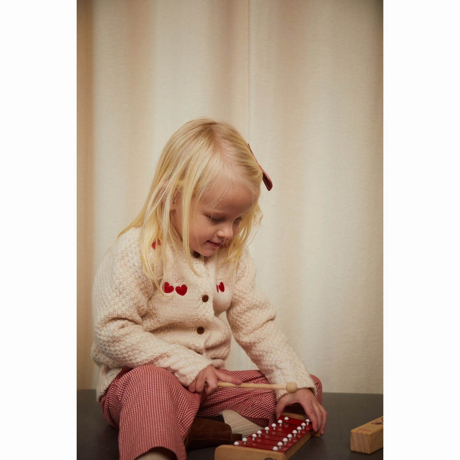 Copenhagen Colors Cream Lambwool Cardigan W. Bow Emb Applique