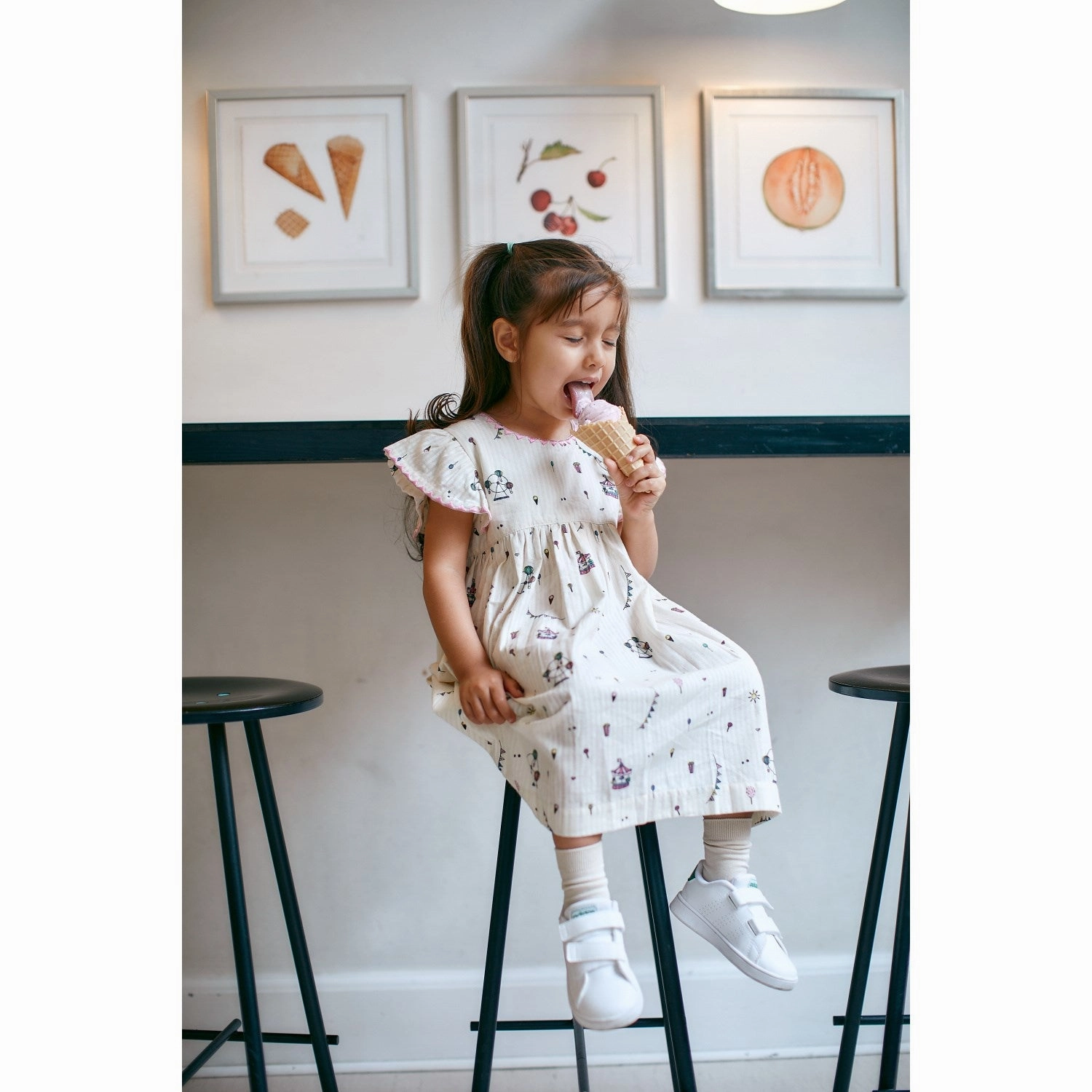 Copenhagen Colors Cream Tivoli Print Printed Dress W. Ruffle Sleeves Retro