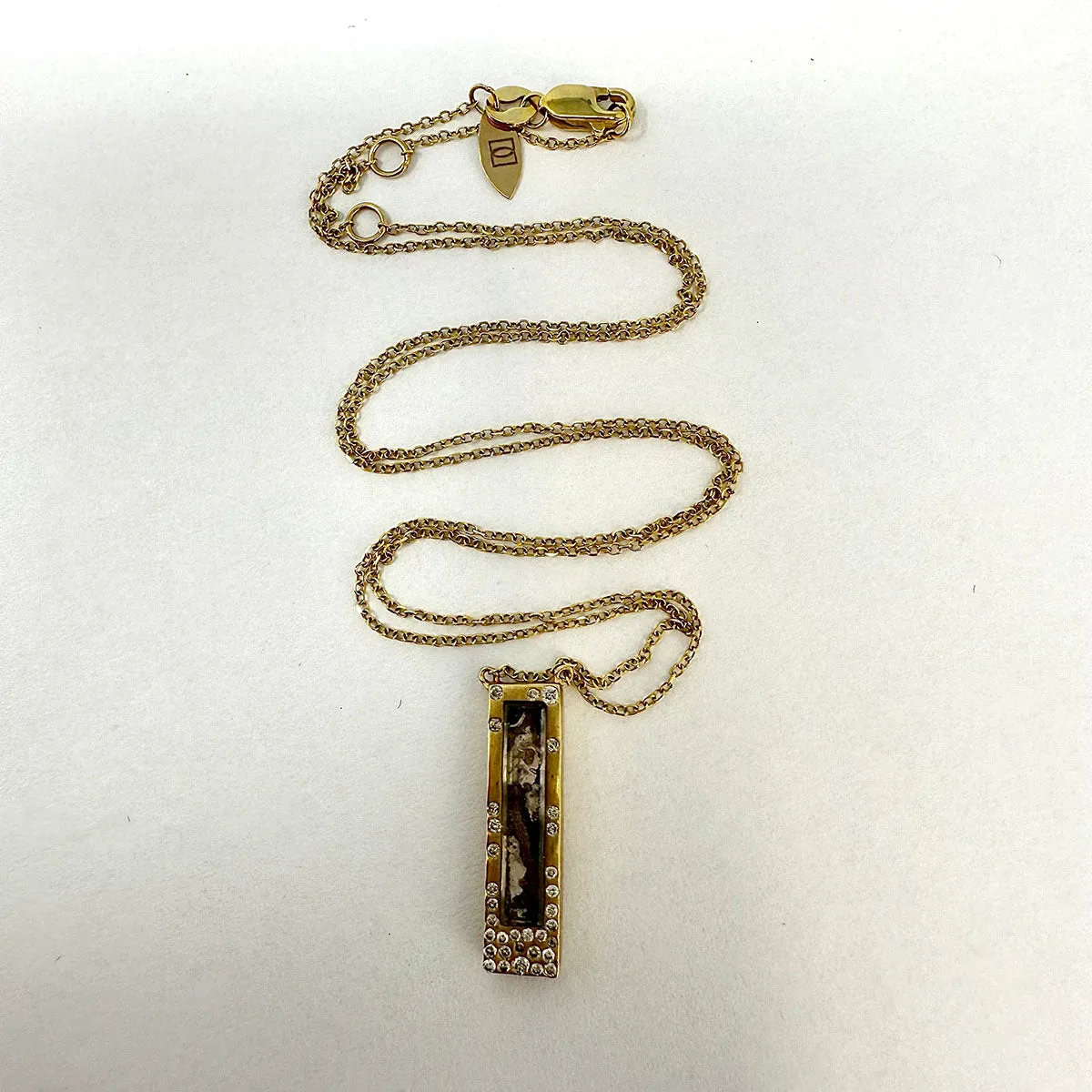 Darsana 14K Gold Diamond Pendant Necklace