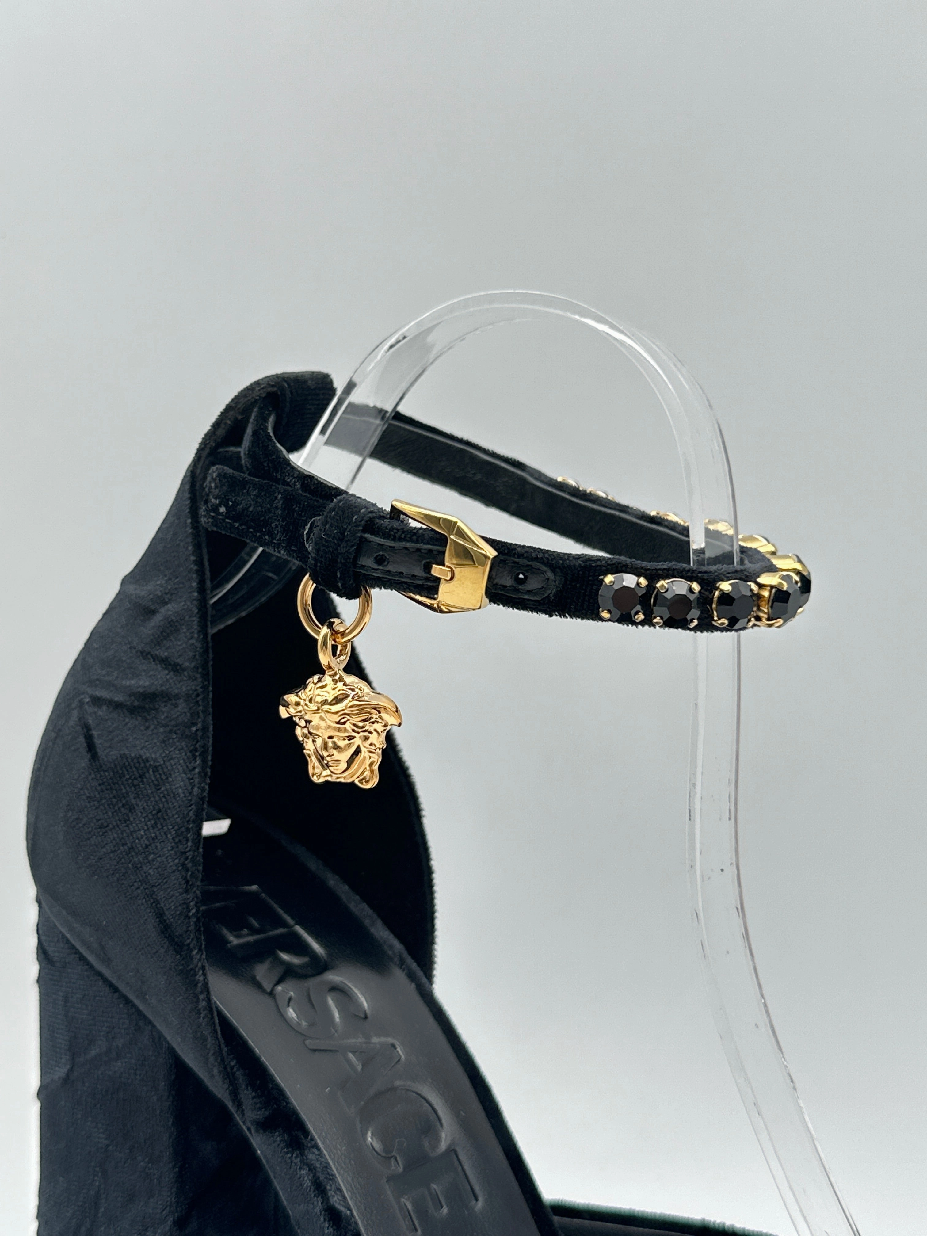 Dcollet In Velluto Nero Con Plateau E Cinturino Gioiello new arrivals pullu elbise new arrivals elbise renkli