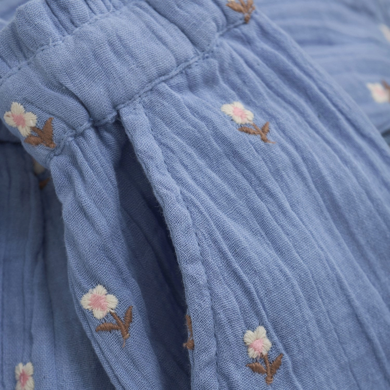 En Fant Infinity Shorts Embroidery Muslin Color