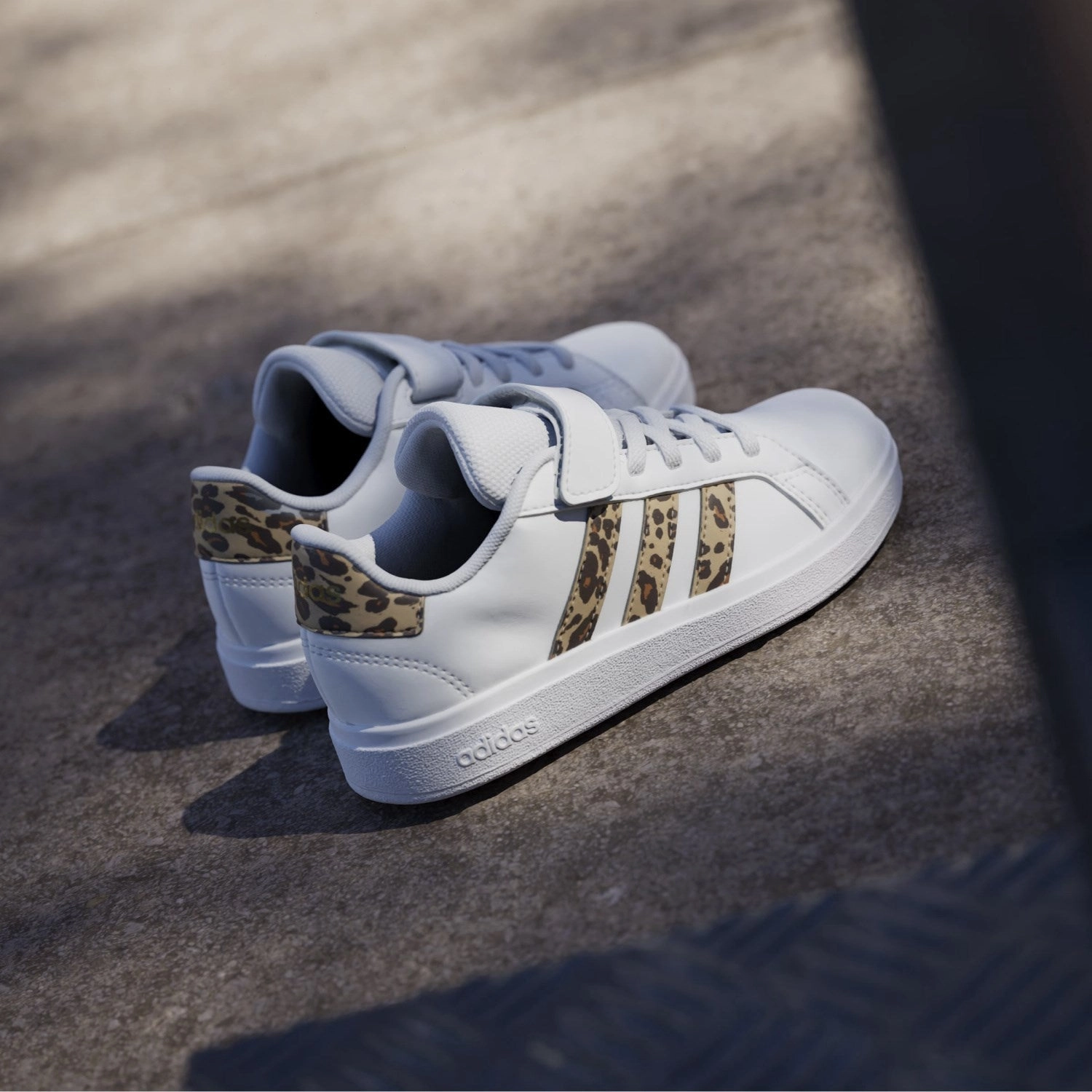Espadrilles adidas Originals Ftwr White/Magic Beige/Matte Gold Grand Court 2.0 El C Sneakers