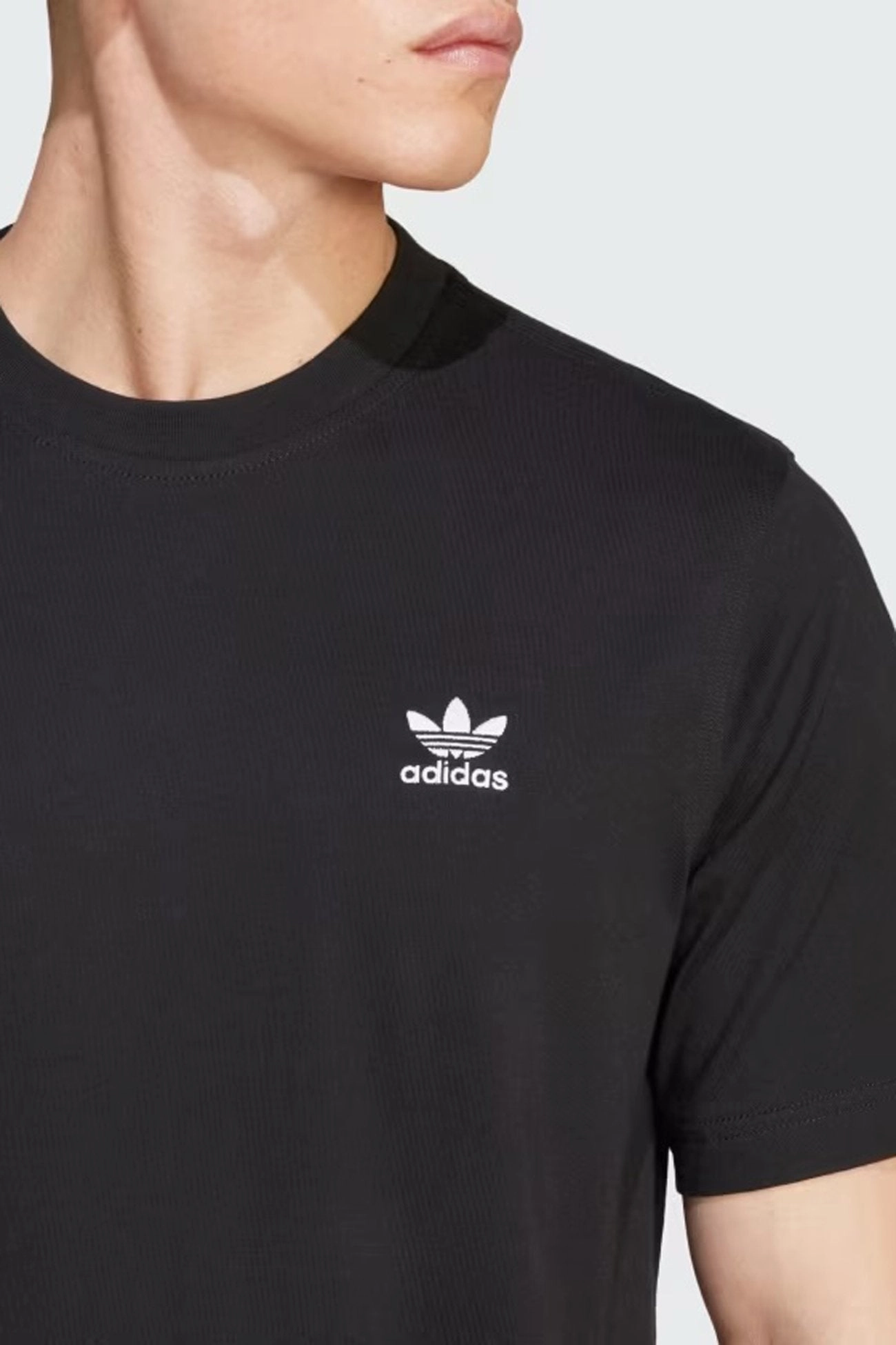 Essential Tee Black sale double beds