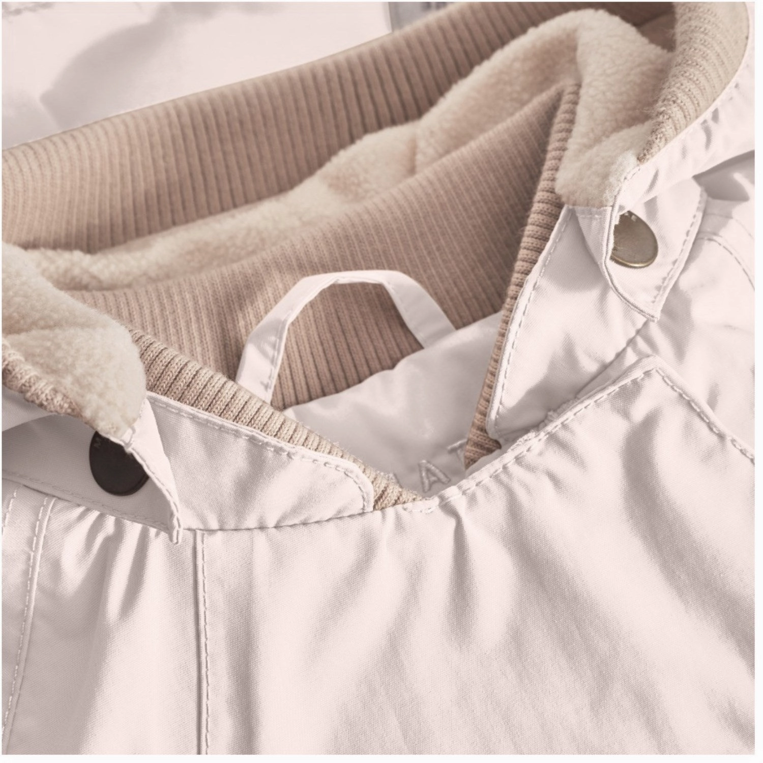 Fashionable Mini A ture Silver Peony Wai Fleece Lined Spring Jacket. GRS