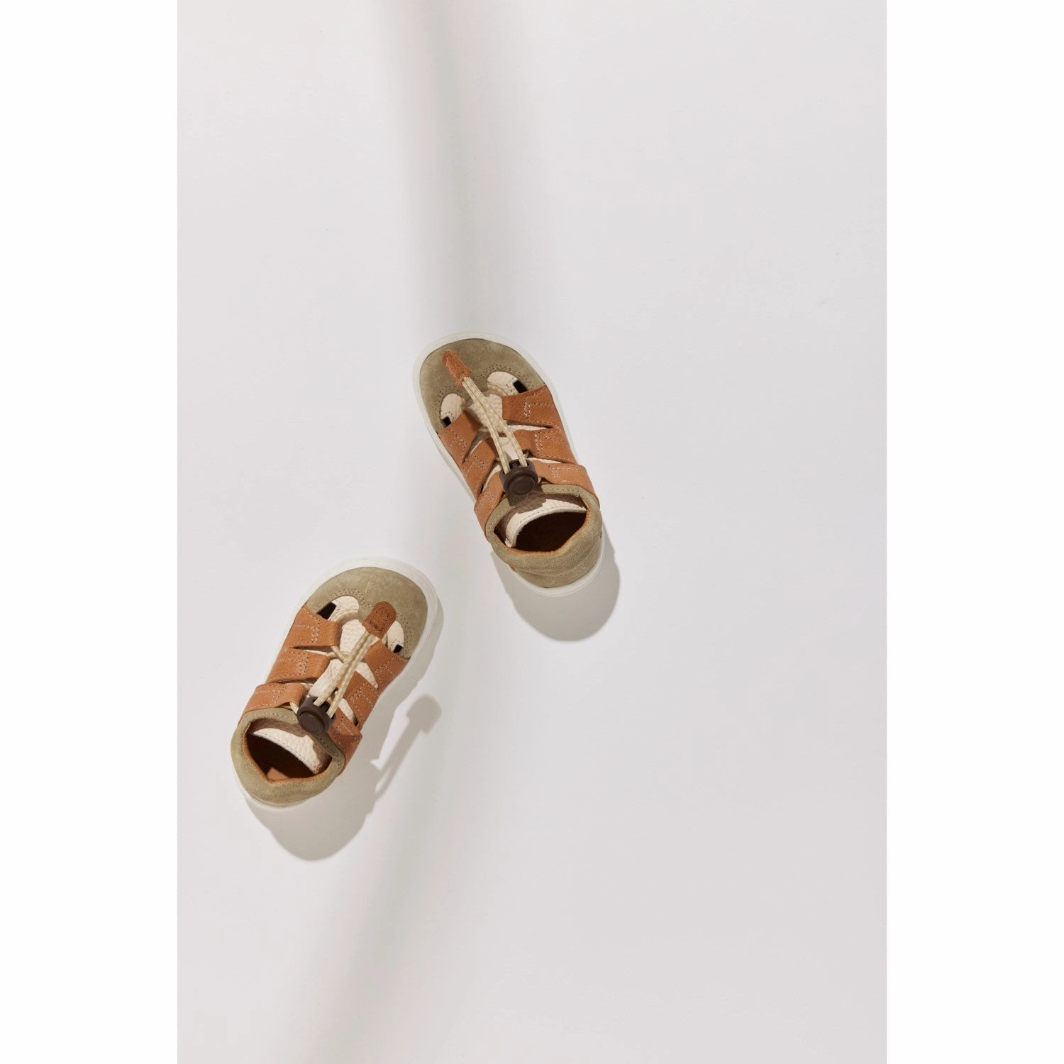 Flats Bisgaard Sage Barefoot Fletcher Sandal
