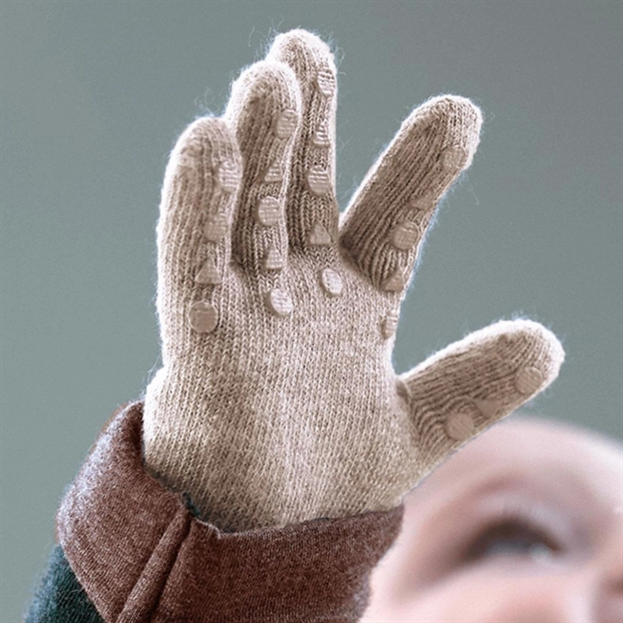 Gobabygo Wool Grip Gloves Sand Timeless