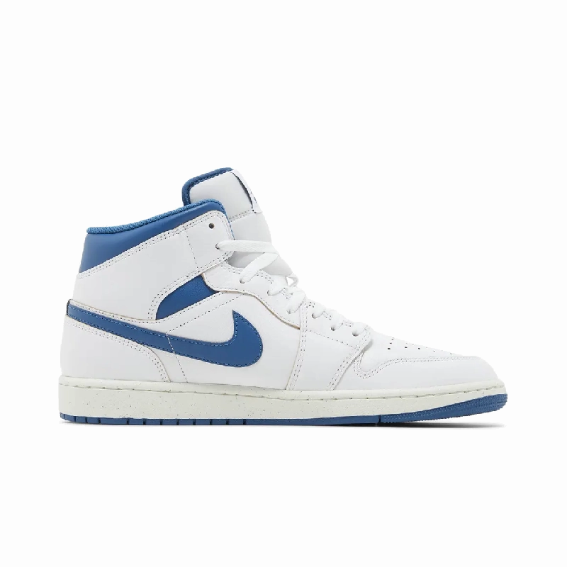 Iconic pieces Jordan 1 Mid SE Industrial Blue