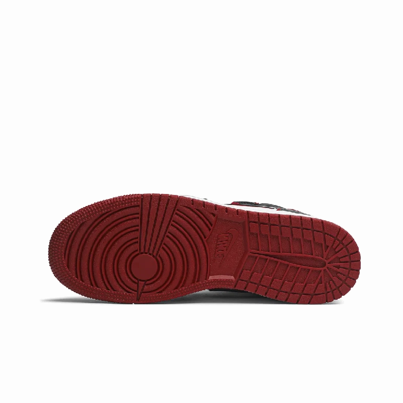 Jordan 1 Retro High Bloodline (GS) Sartorial excellence