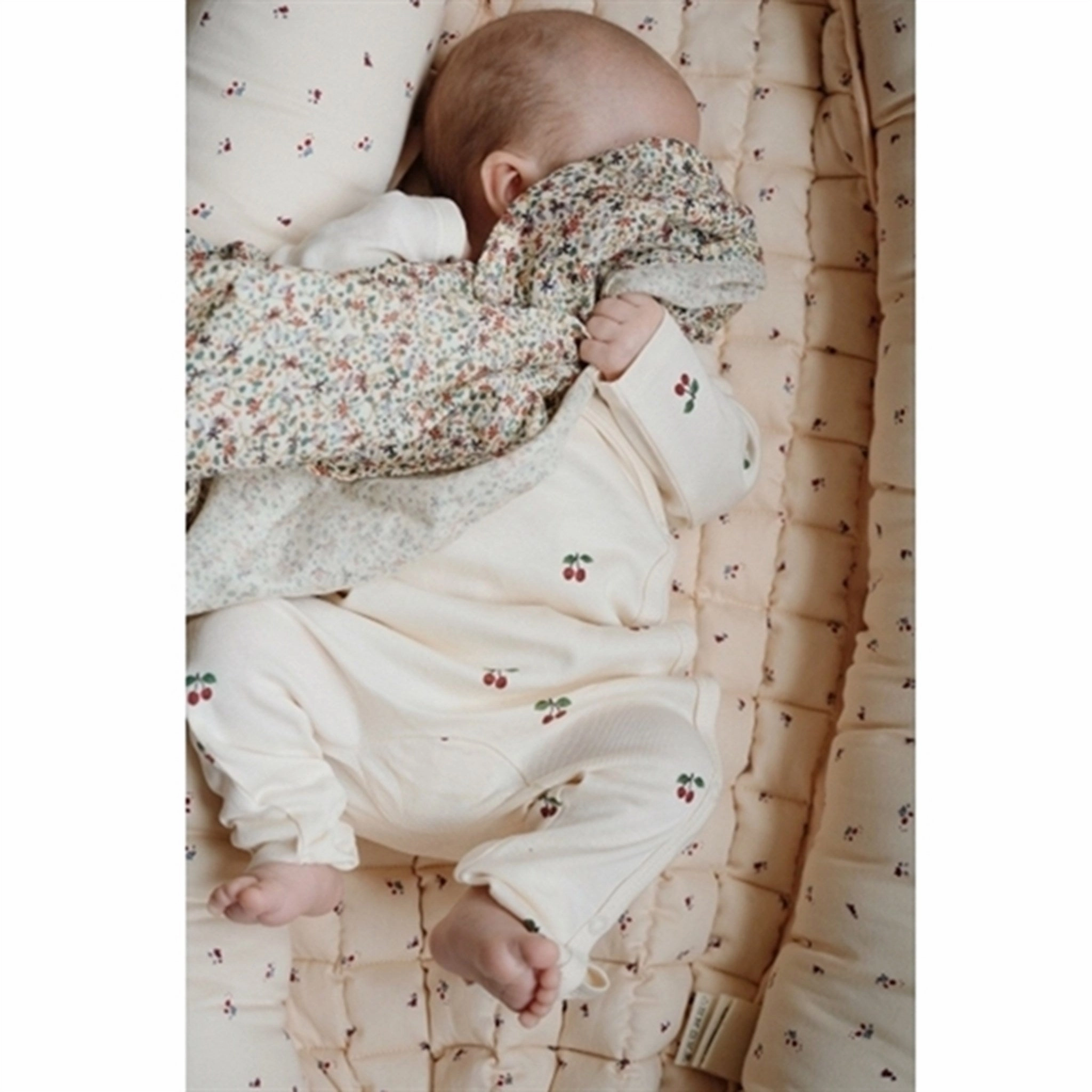 Konges Sljd Cherry Newborn Onesie Zipper