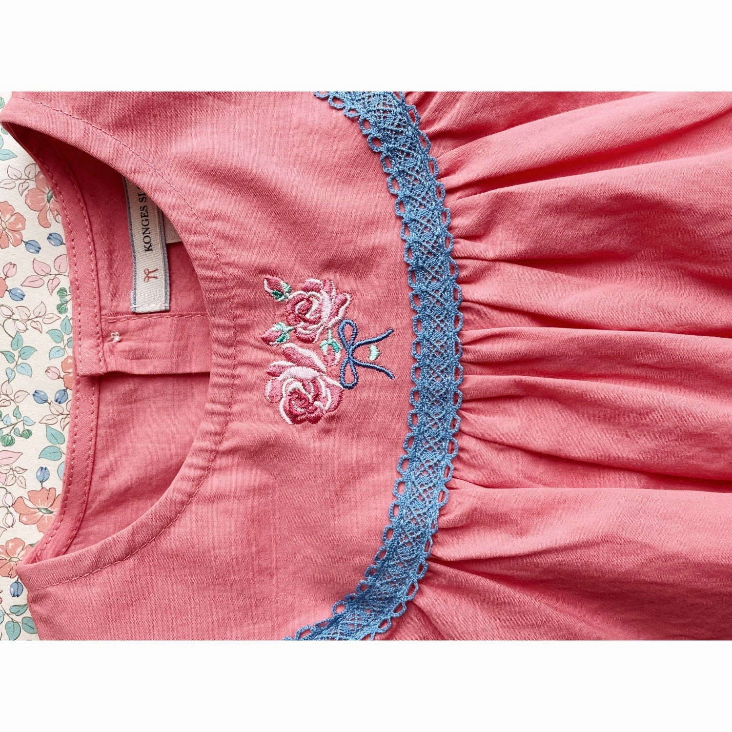 Konges Sljd Strawberry Ice Nella Romper GOTS Subtle