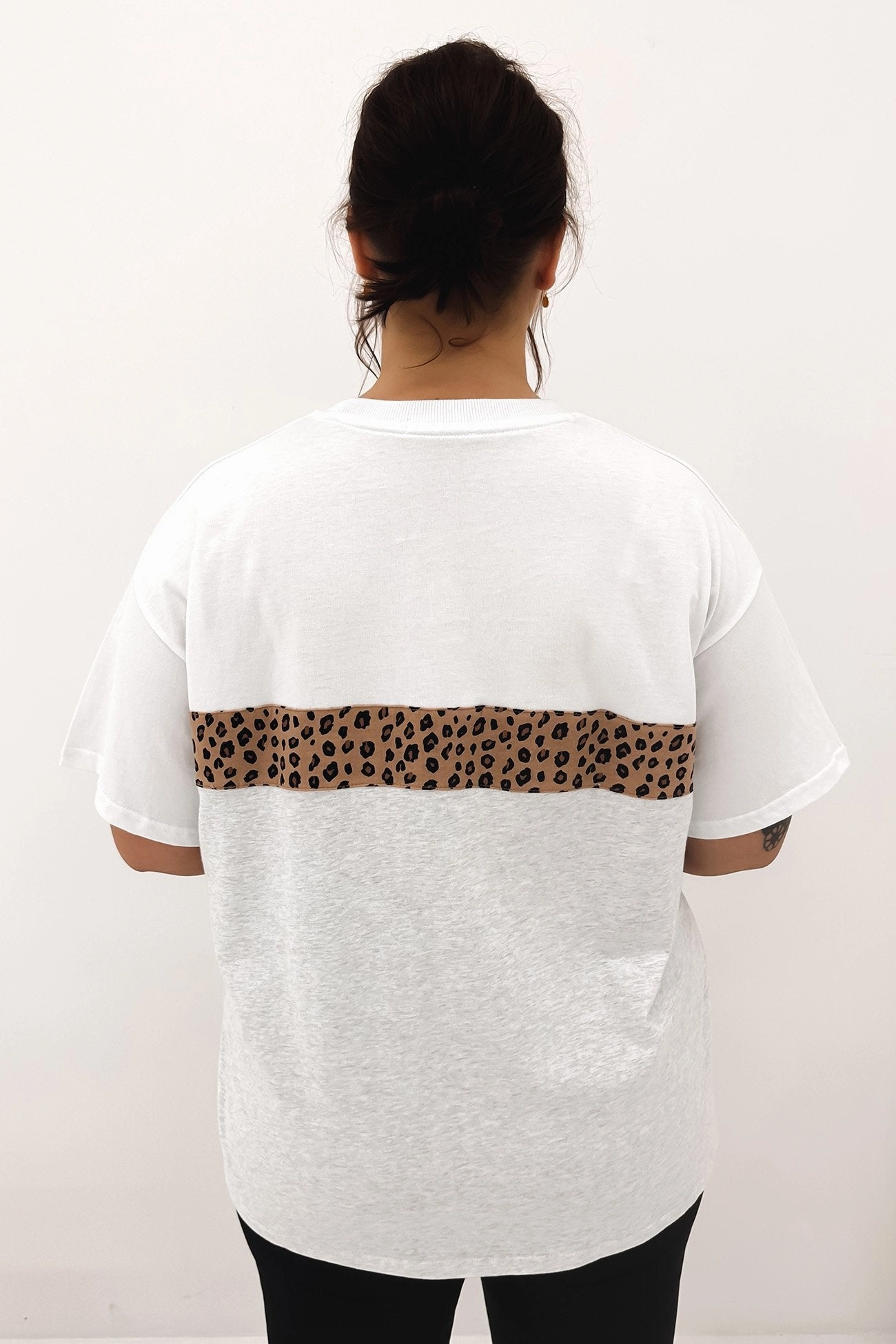 Leopard Panel Up Tee Snow Marle kitchen sale
