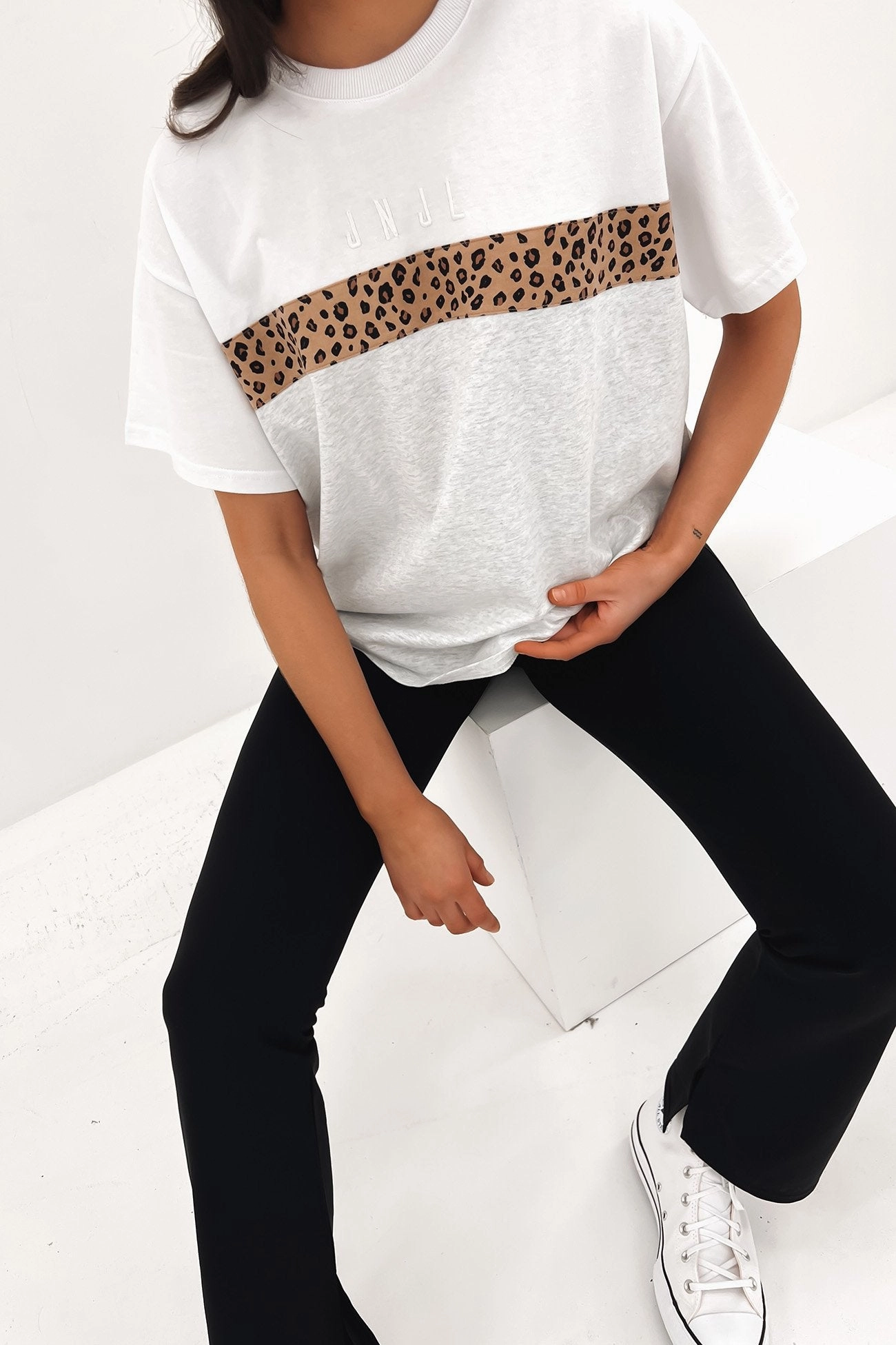 Leopard Panel Up Tee Snow Marle kitchen sale