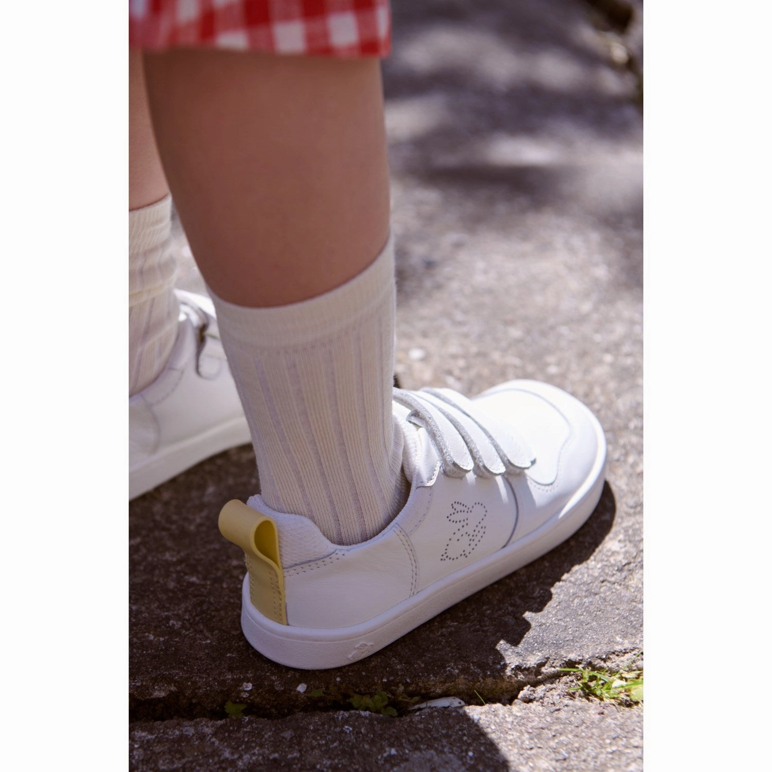 Low-top shoes Bundgaard White Coda