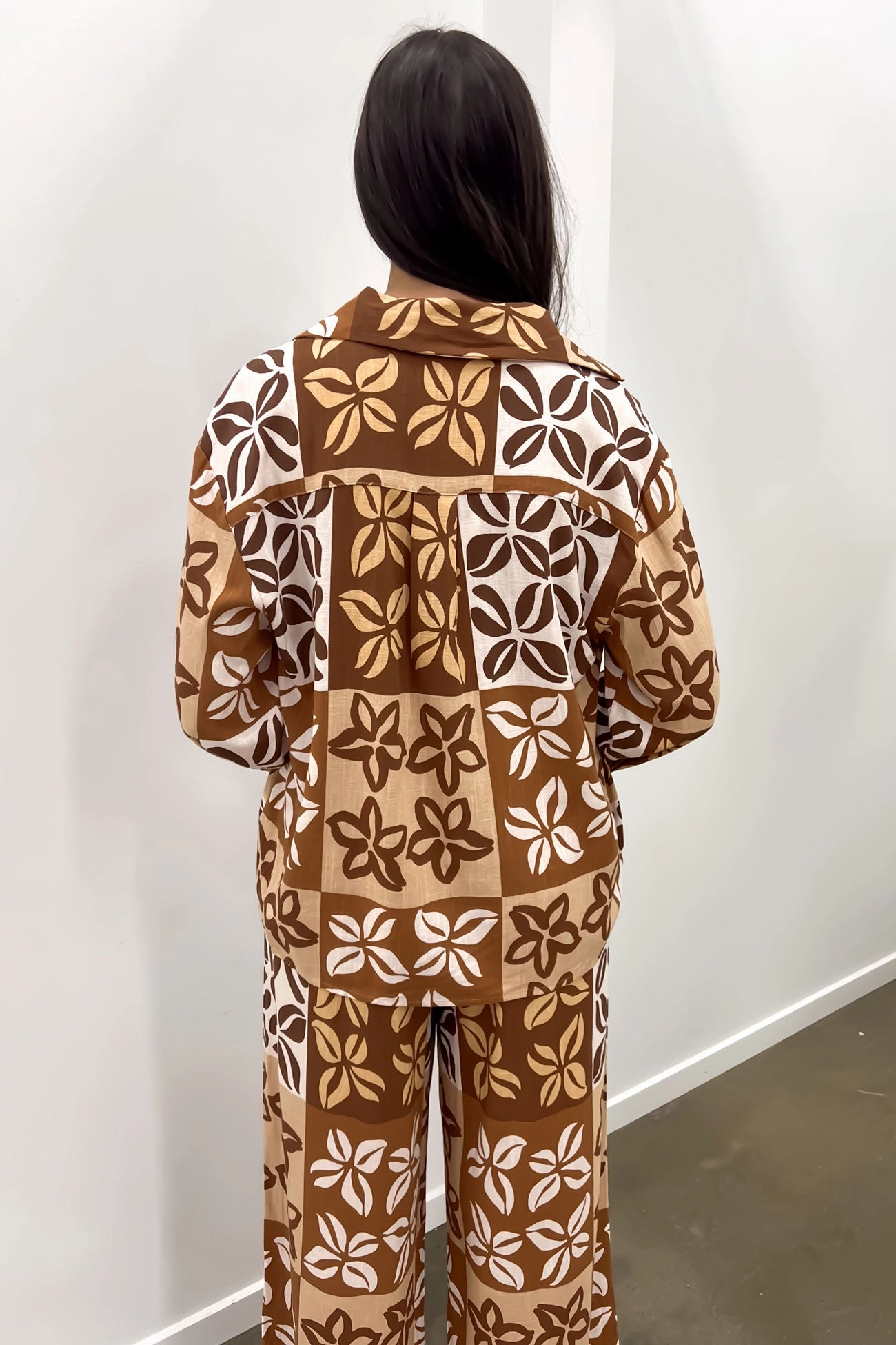 Lyra Top Brown Milan sale rug