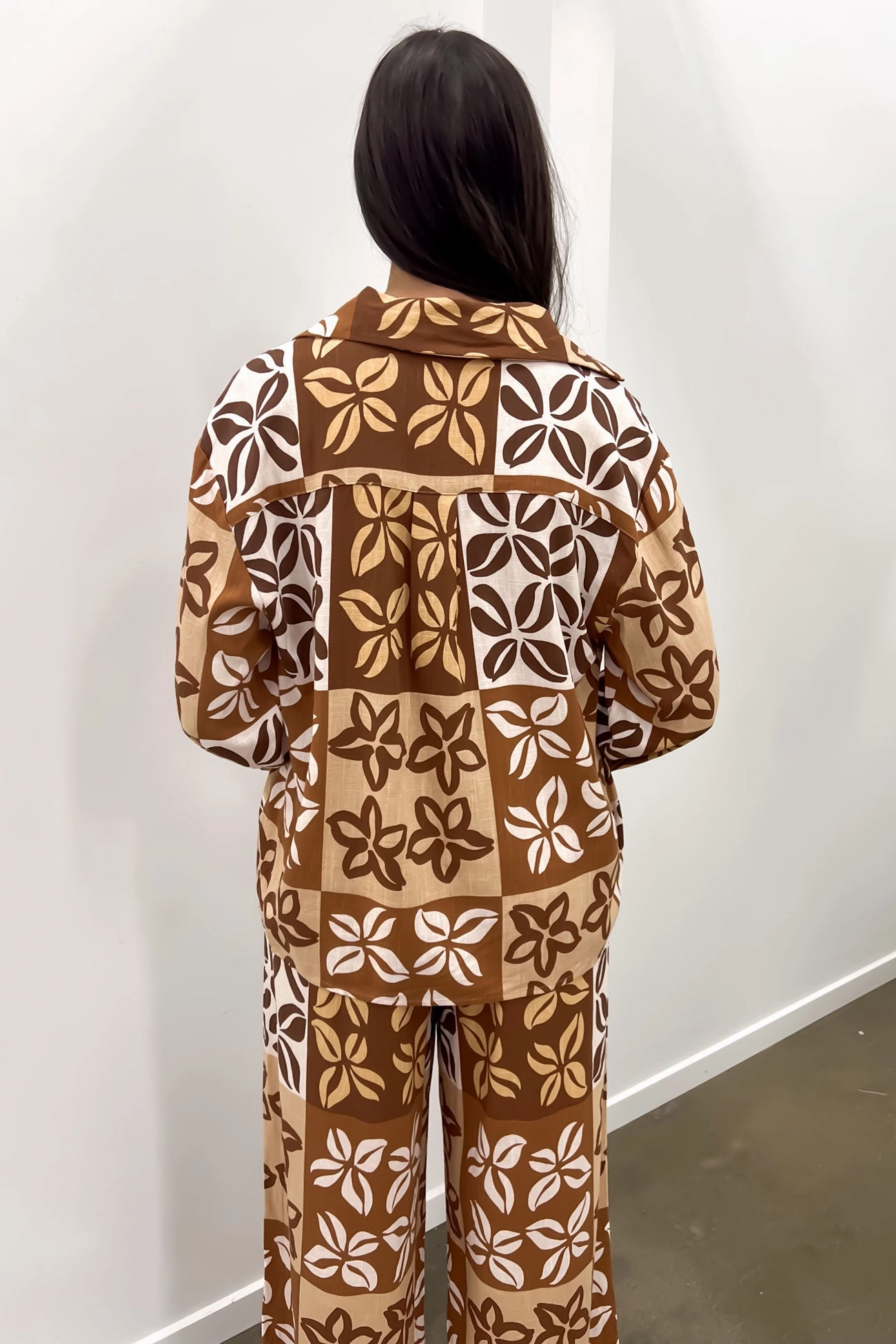 Lyra Top Brown Milan sale rug