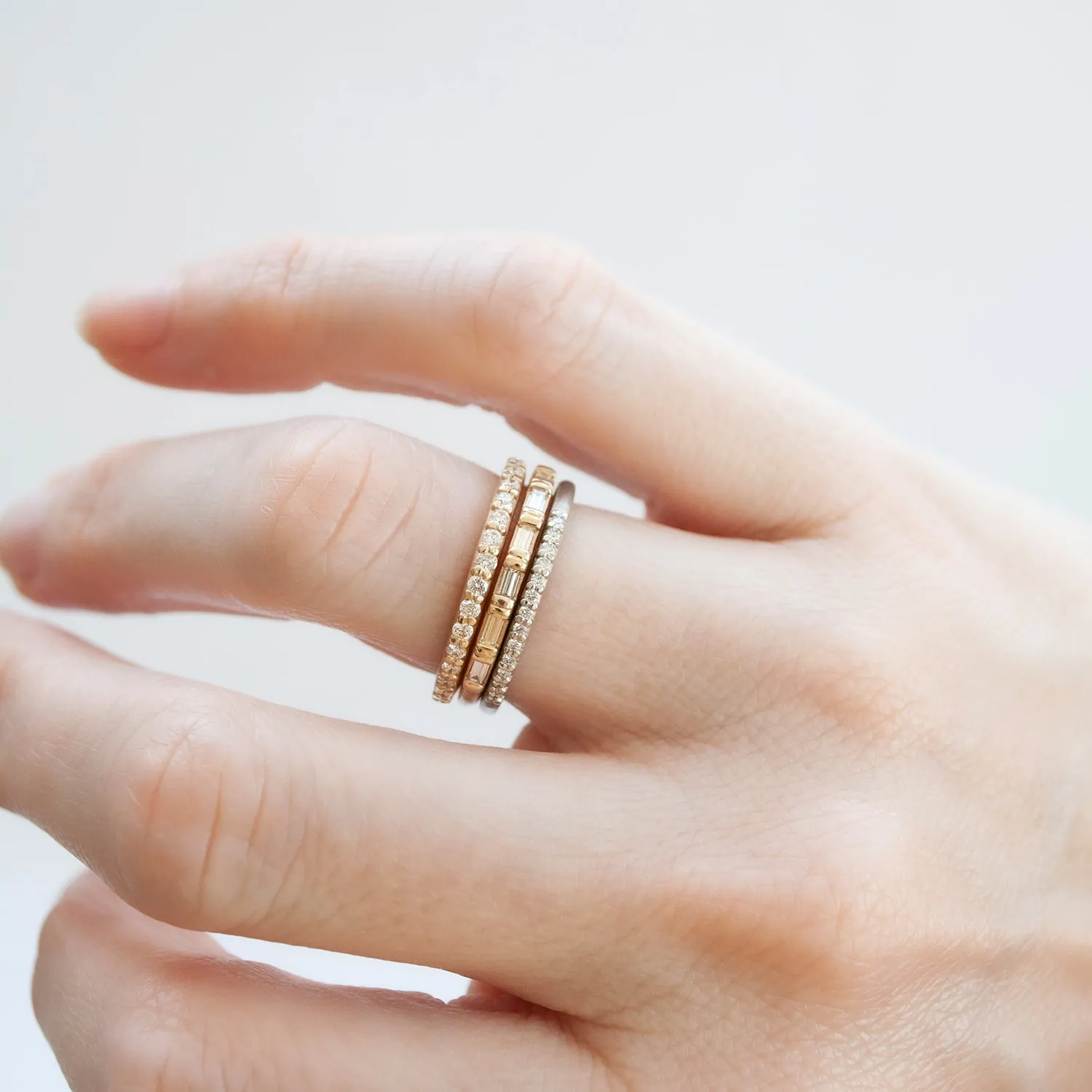 Medium Pav?? Diamond Band