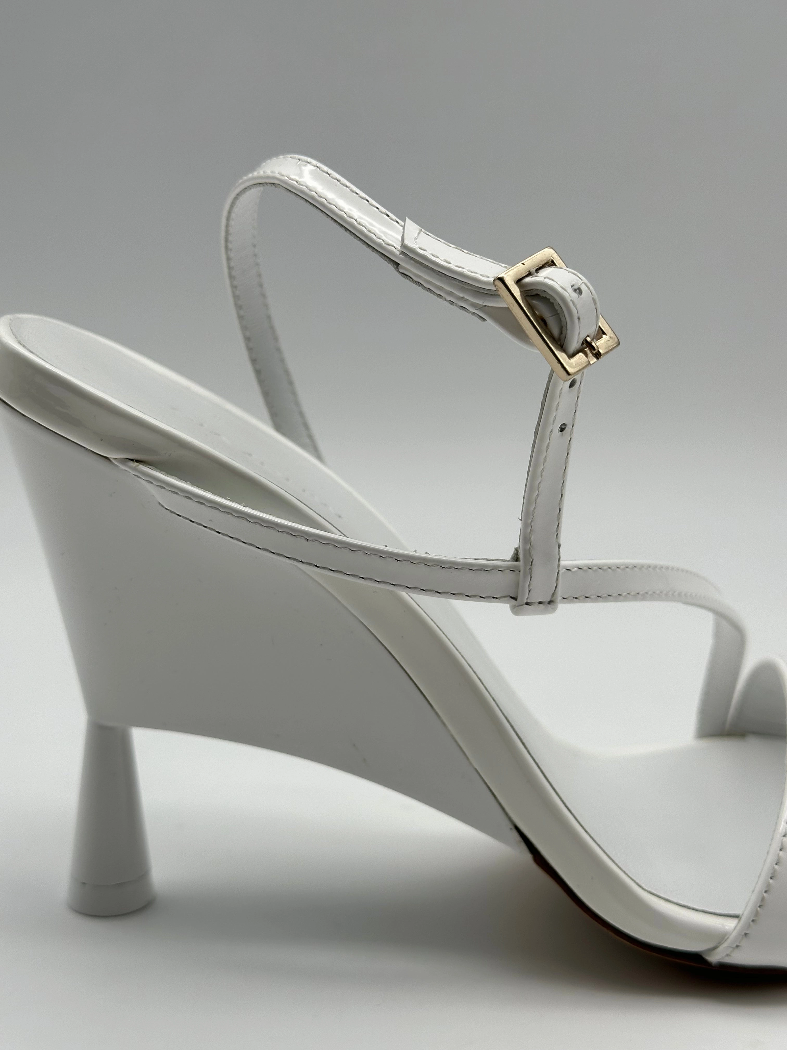 miladys new arrivals for ladies Scarpa Rosie Con Tacco Vernice White Paten new arrival shirt