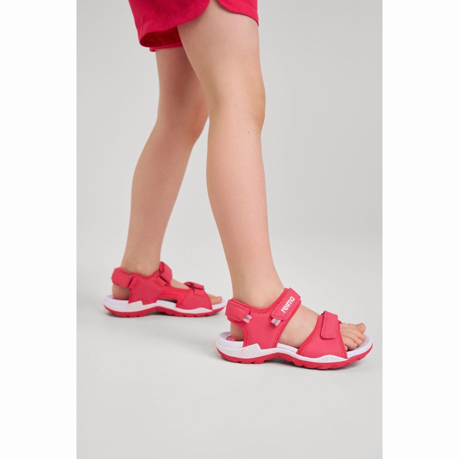 Mountain shoes Reima Bright Berry Sandals Ratas