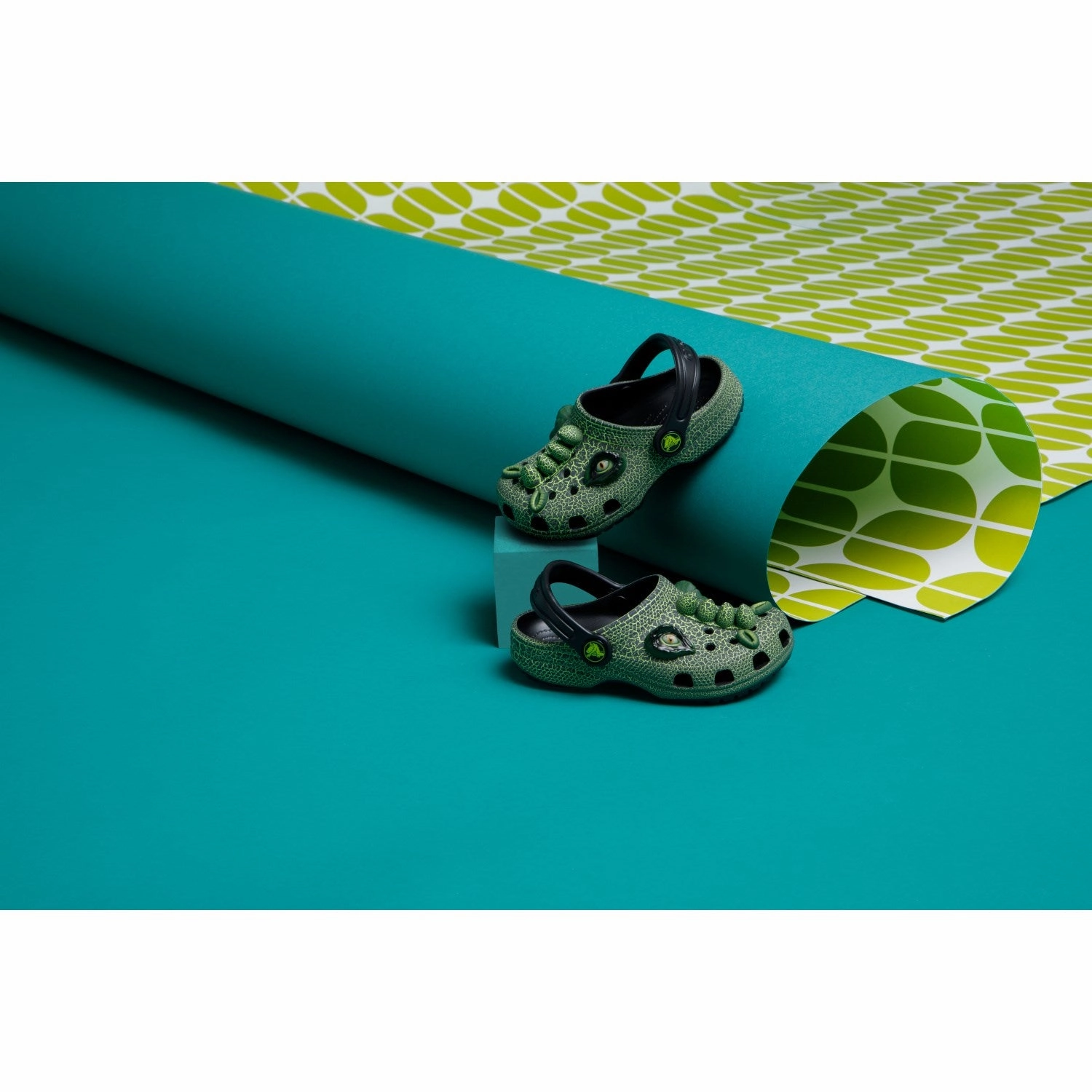 Mules Crocs Black Classic IAM Scary Dino Clog