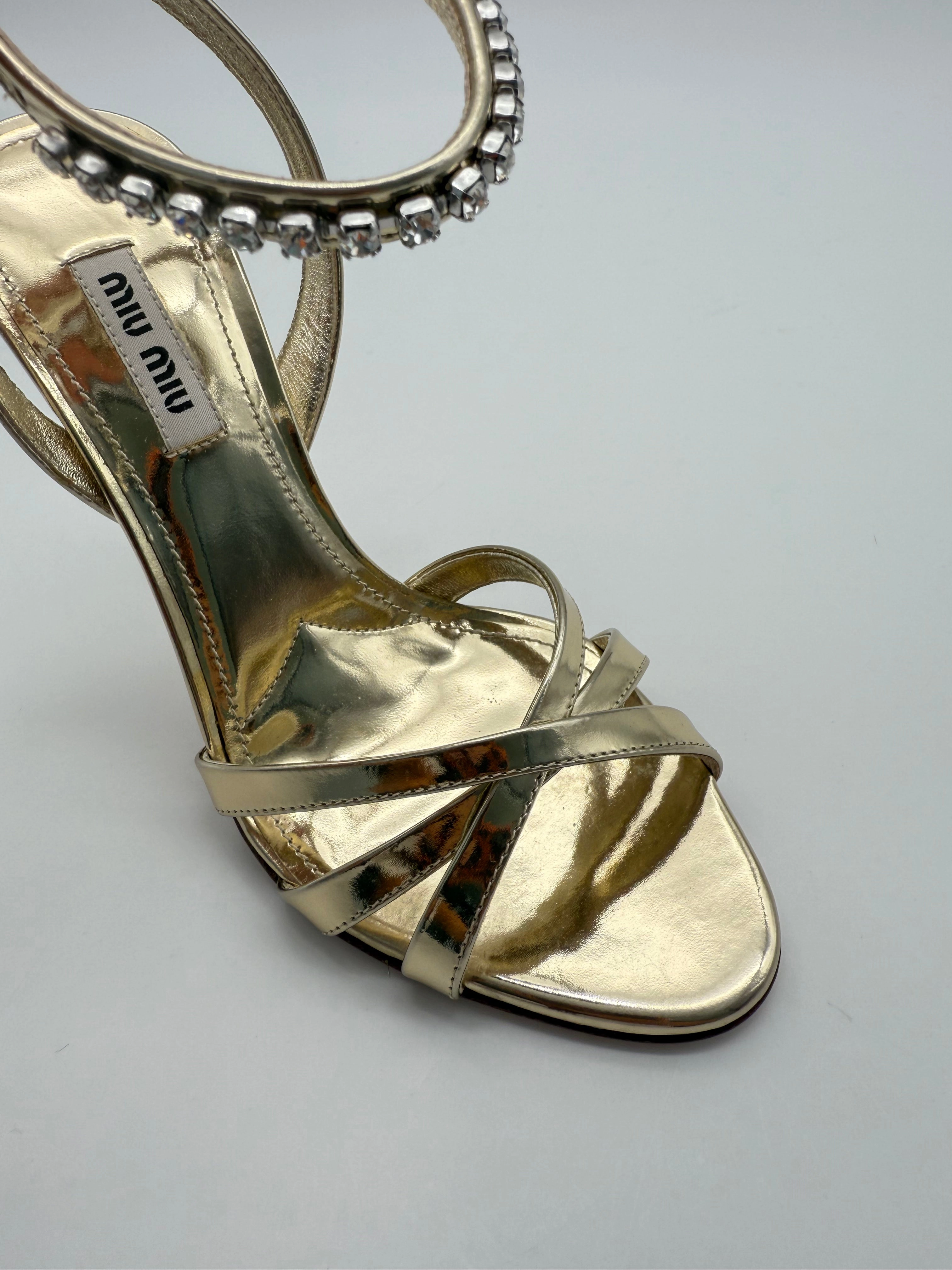 new arrival nike sandals for men Sandalo Oro Con Tacco Alto E Cinturino Con Cristalli new arrival kurti