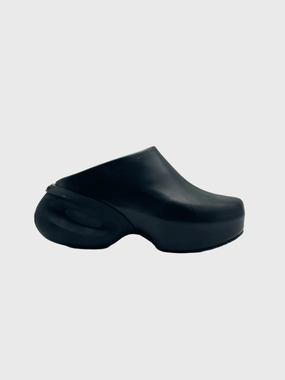 new collection dress for girls miladys new arrivals for ladies Sabot Nero Con Suola Scultorea In Gomma new arrival shoes for men