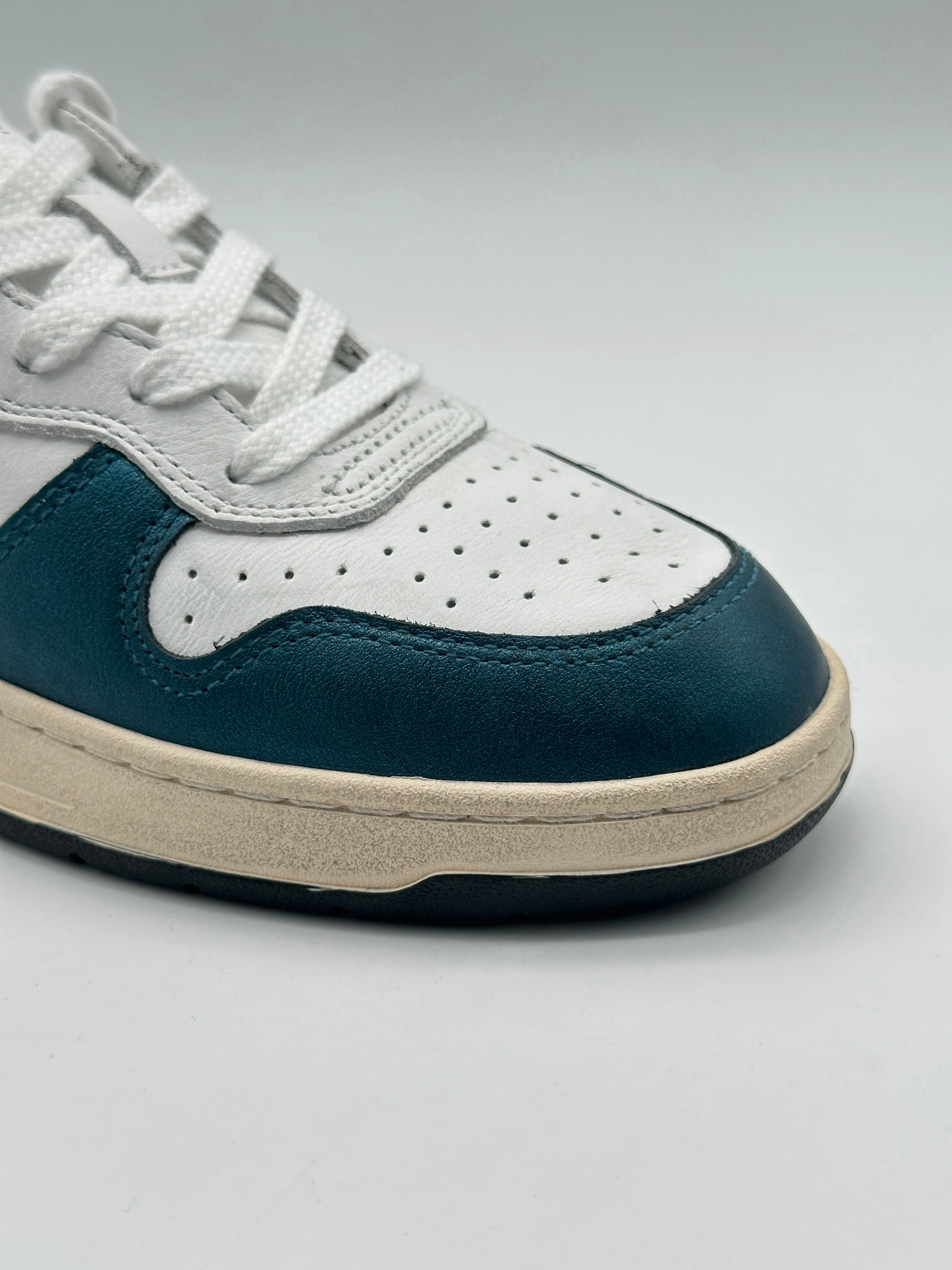new collection kurti Sneakers Court 2.0 Laminated White Blue In Pelle new arrival on cloud shoes