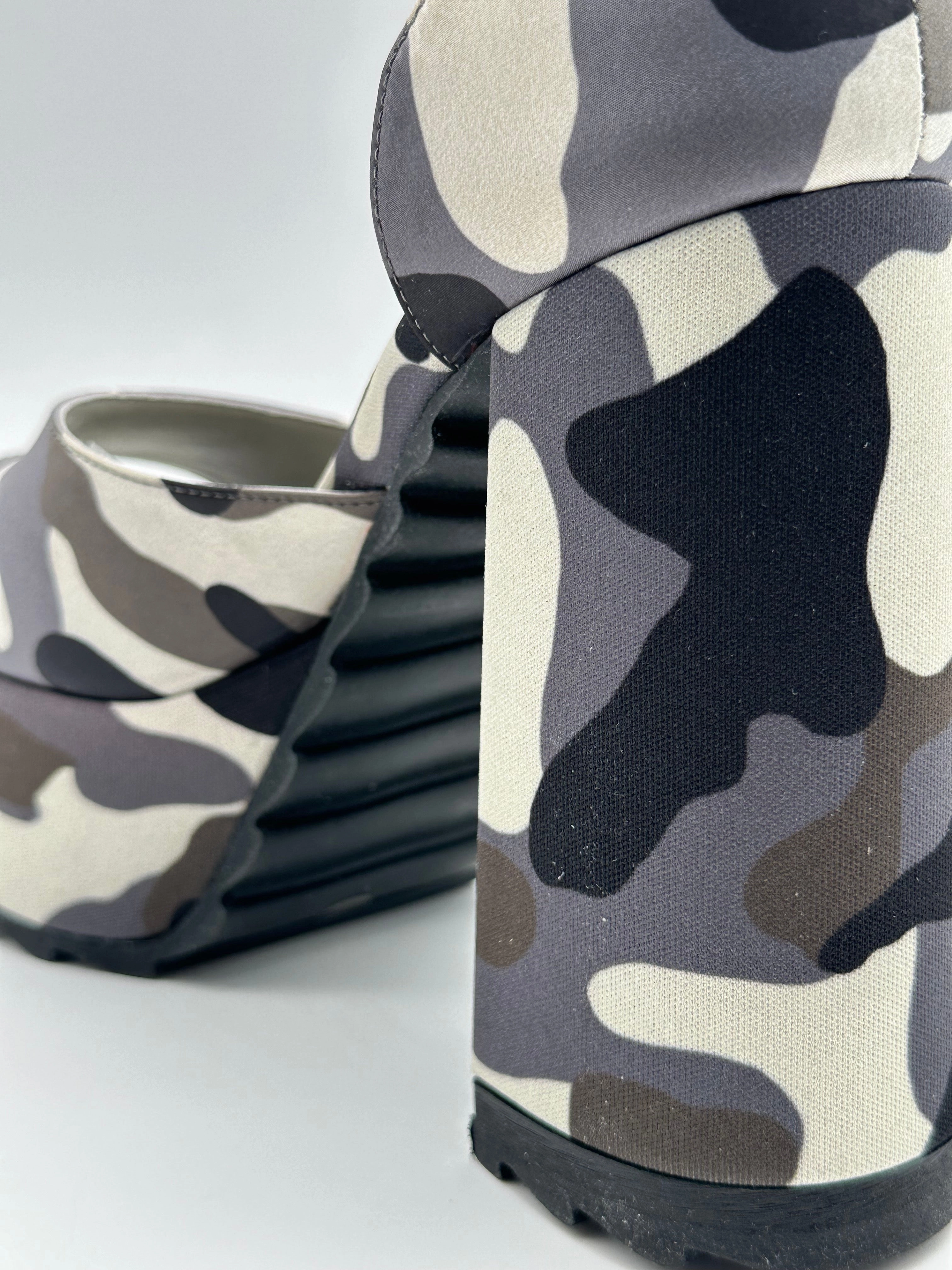 new nike releases new arrivals beyaz elbise Sandali Camo Con Plateau E Tacco Largo