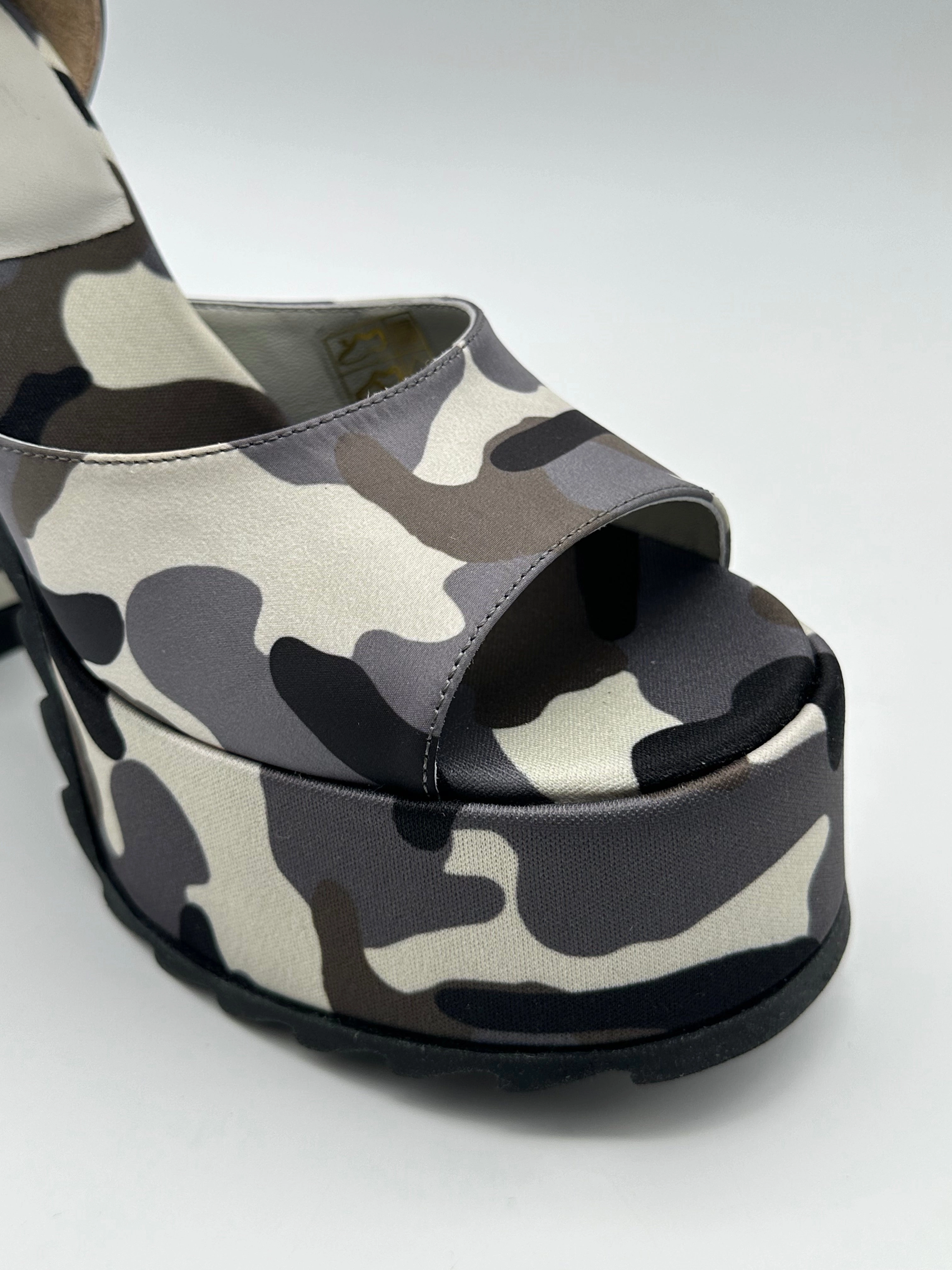 new nike releases new arrivals beyaz elbise Sandali Camo Con Plateau E Tacco Largo