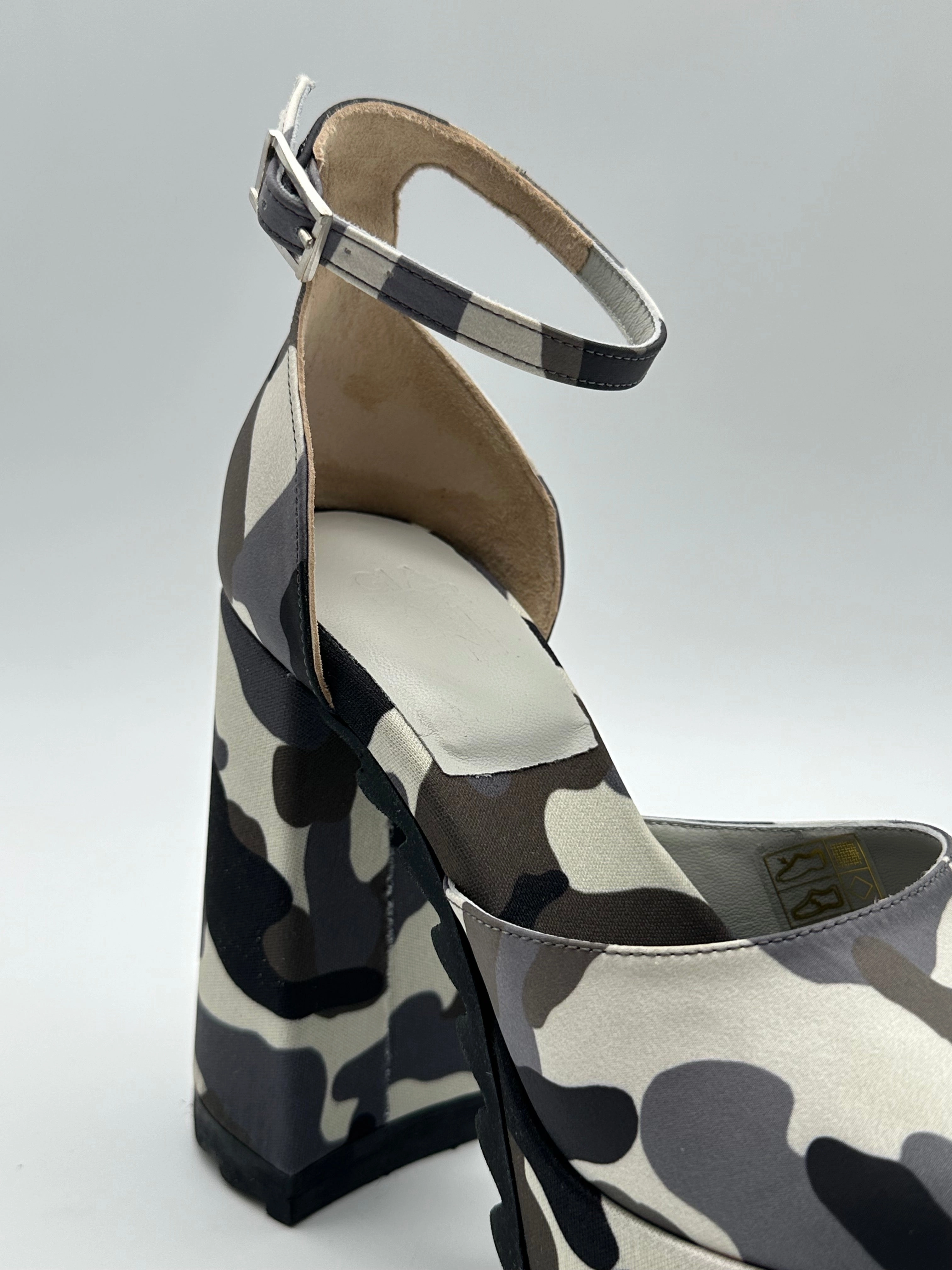 new nike releases new arrivals beyaz elbise Sandali Camo Con Plateau E Tacco Largo
