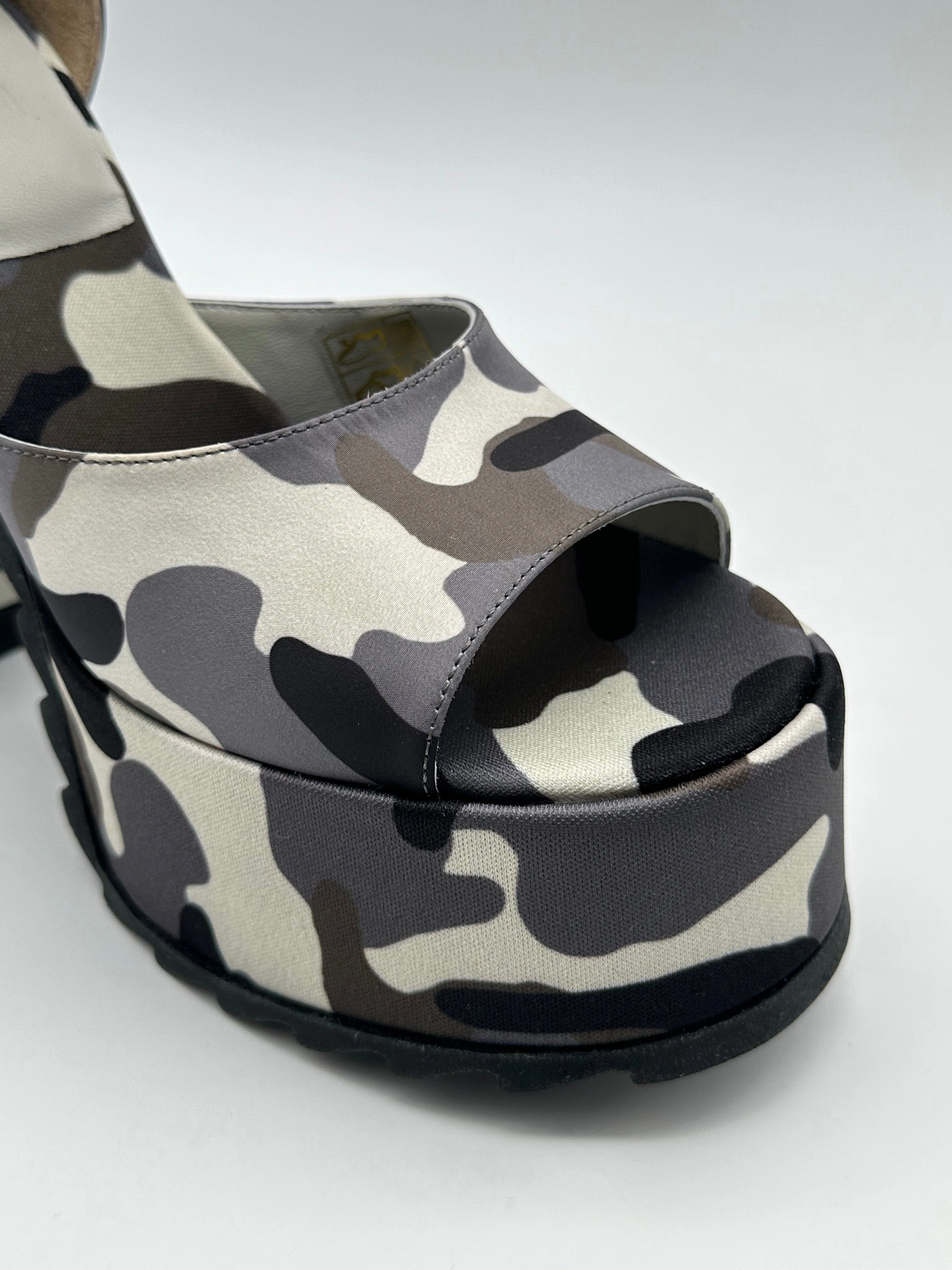 new nike releases new arrivals beyaz elbise Sandali Camo Con Plateau E Tacco Largo