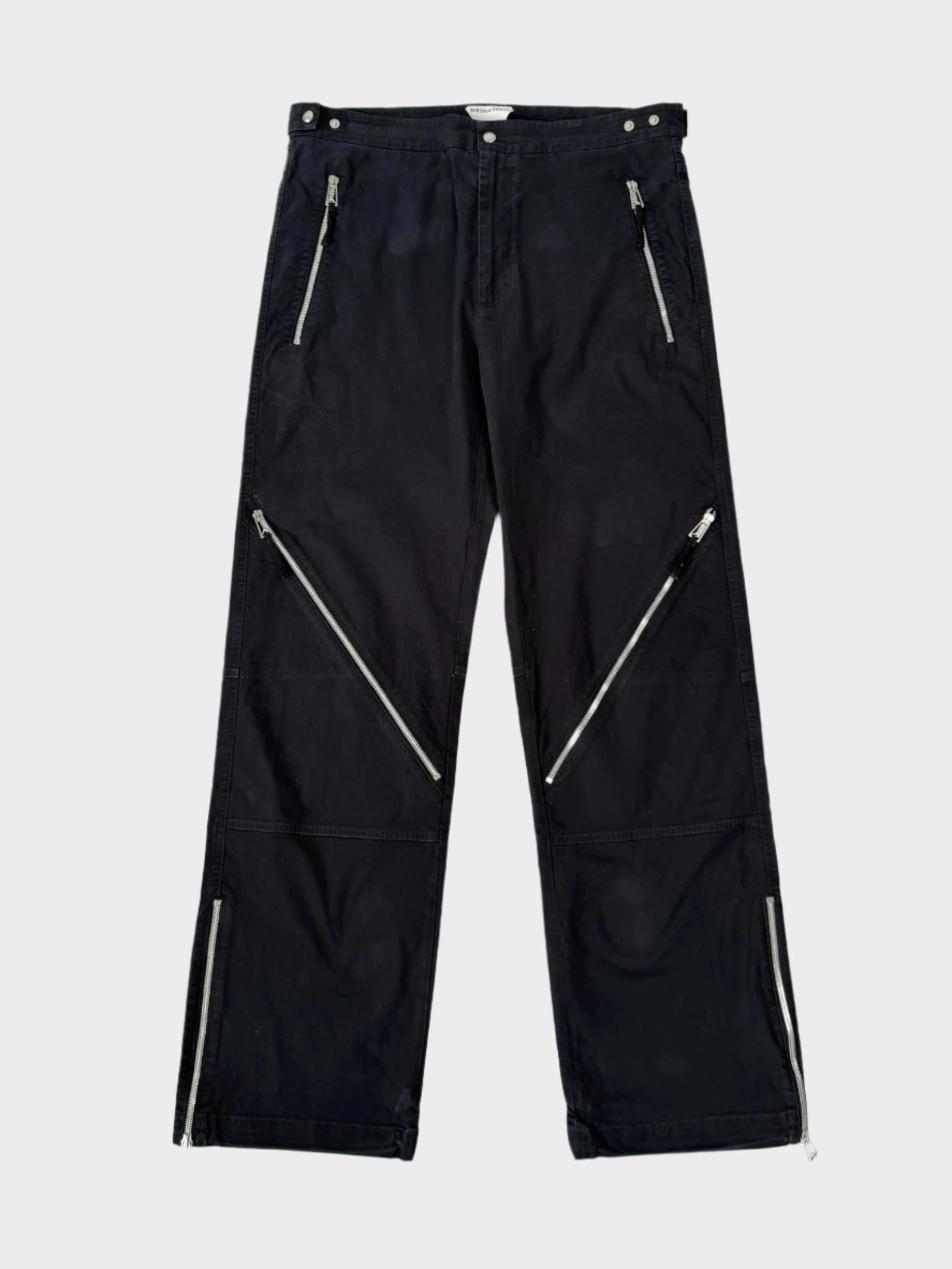 Pantaloni Neri Con Zip Diagonali E Tasche Laterali suruma in new arrivals open now suruma in new arrivals open now queenspark new arrivals tops