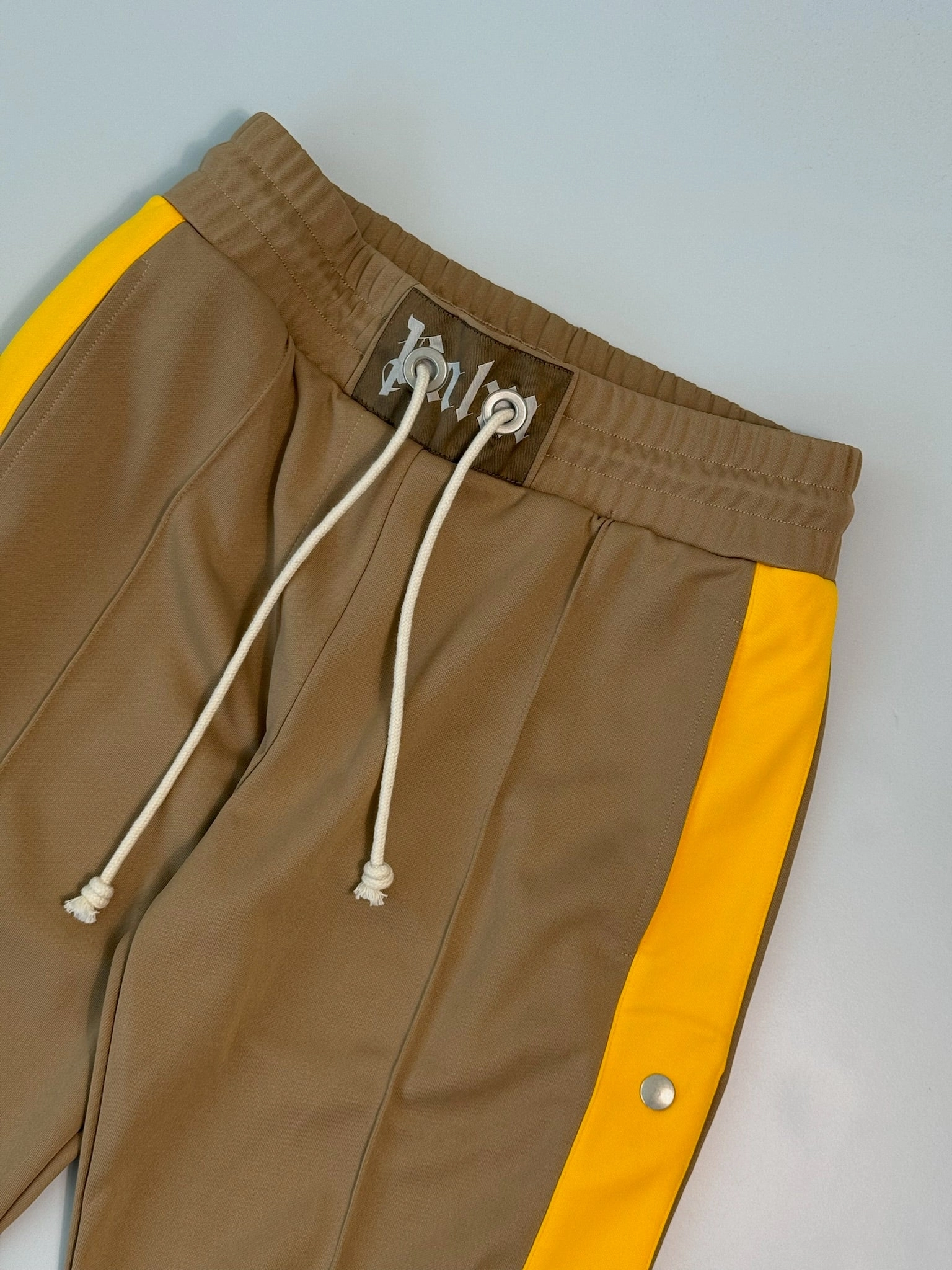 Pantaloni Tuta Beige Con Bottoni truworths new arrivals ladies new collection dress for women