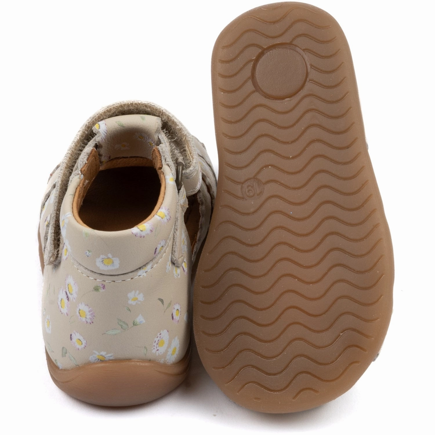 Pom Pom Bellis Starters Scallop Velcro Sandal Office shoes