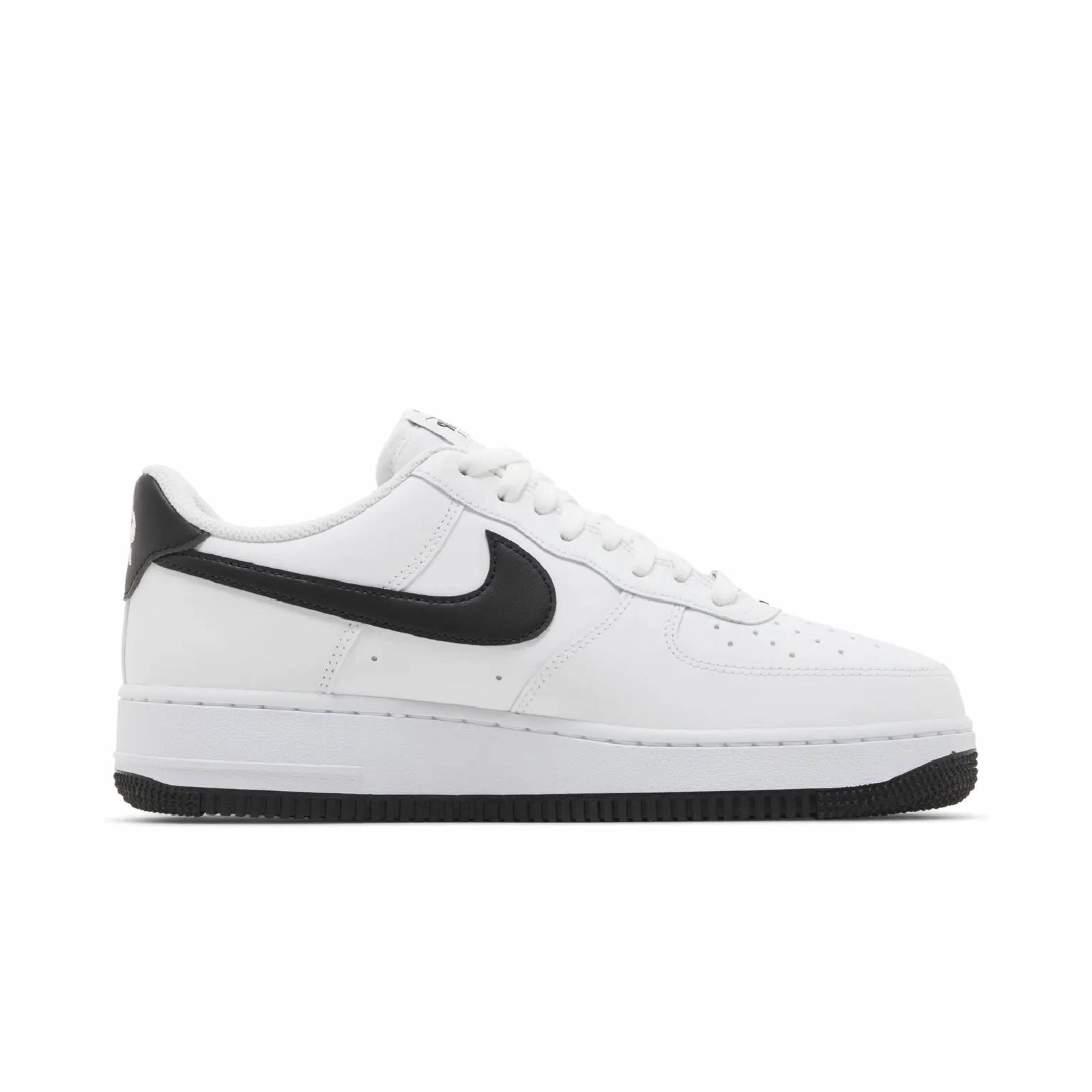 Premium finishes Nike Air Force 1 Low '07 White Black