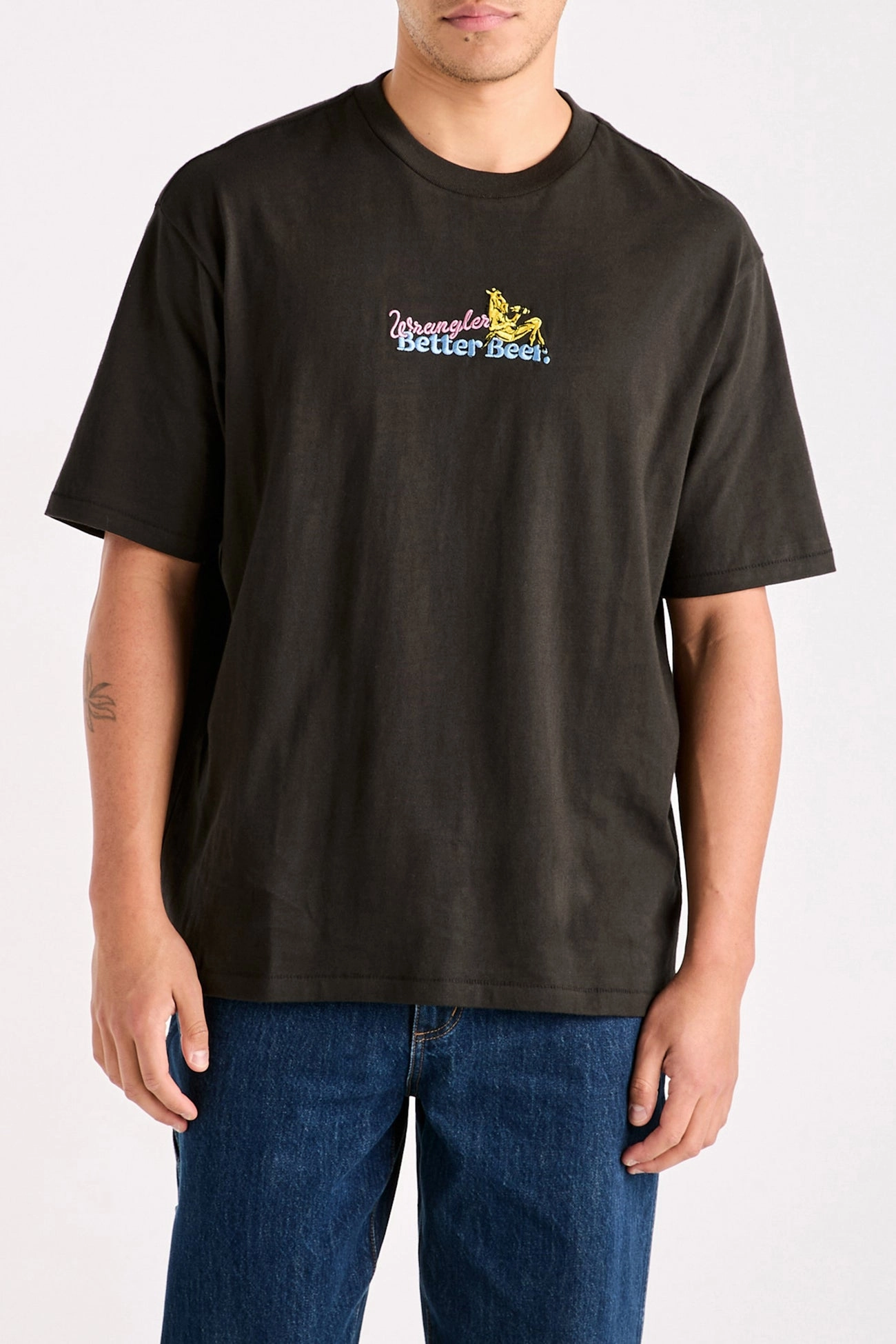 queenspark sale BB Thirsty Slacker Tee Worn Black salero