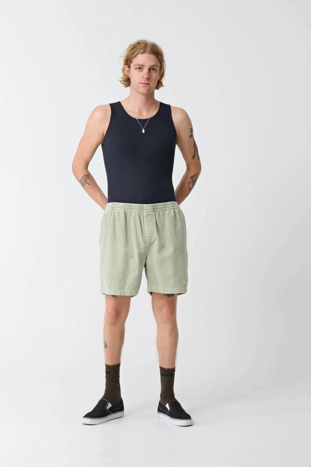 sale charger 91 Wide Cord Beachshort Pigment Swamp