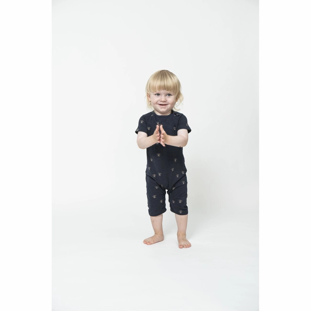 Sofie Schnoor Dark Blue Sommerdragt Embroidery