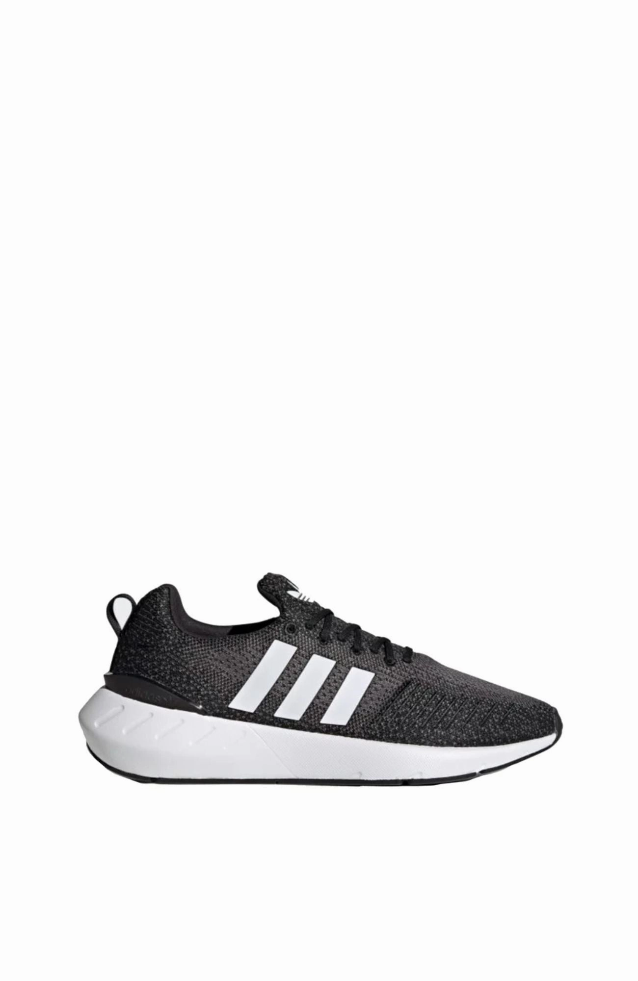 Swift Run 22 Shoe Core Black White sale letter sale crocs