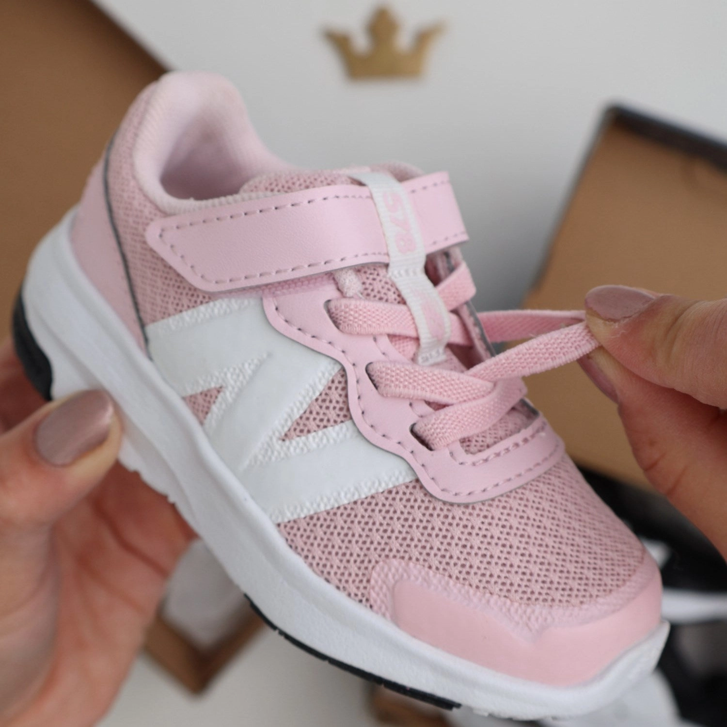 Trail shoes New Balance Rose Sugar New Balance FreshFoam 578 Kids Bungee Lace With Top Strap