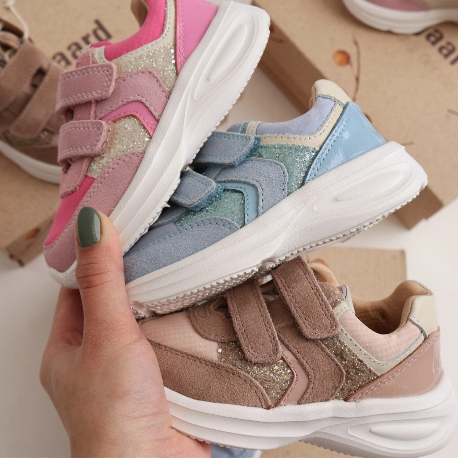 Travel shoes Bisgaard Blush Glitter Yuki Glitter Velcro Shoe