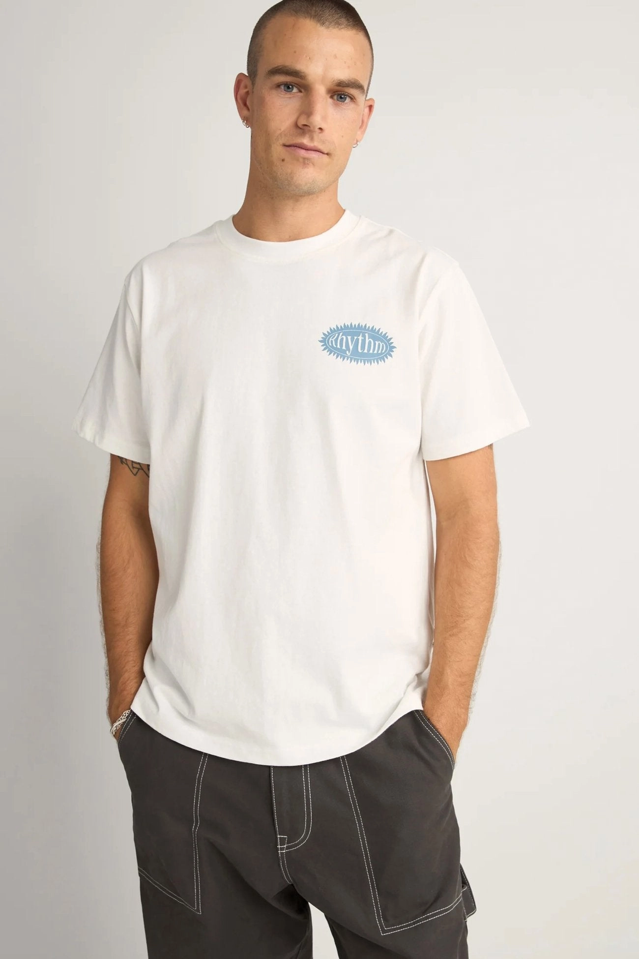 veja sale Ritmo Printed Vintage Short Sleeve T-Shirt Vintage White sale at clicks