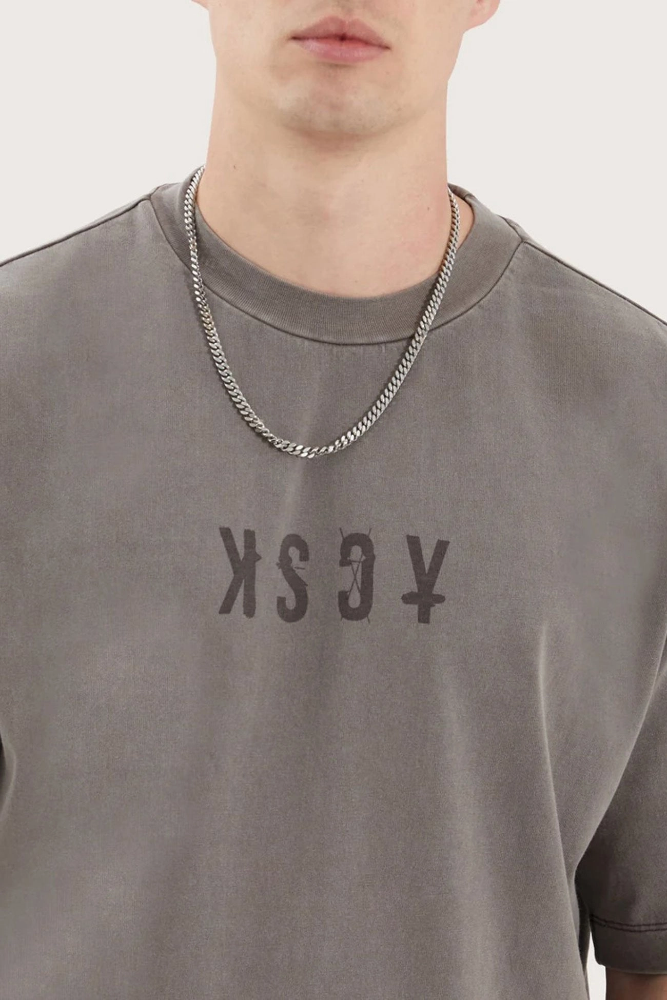 veja sale West Oversized Tee Pigment Iron